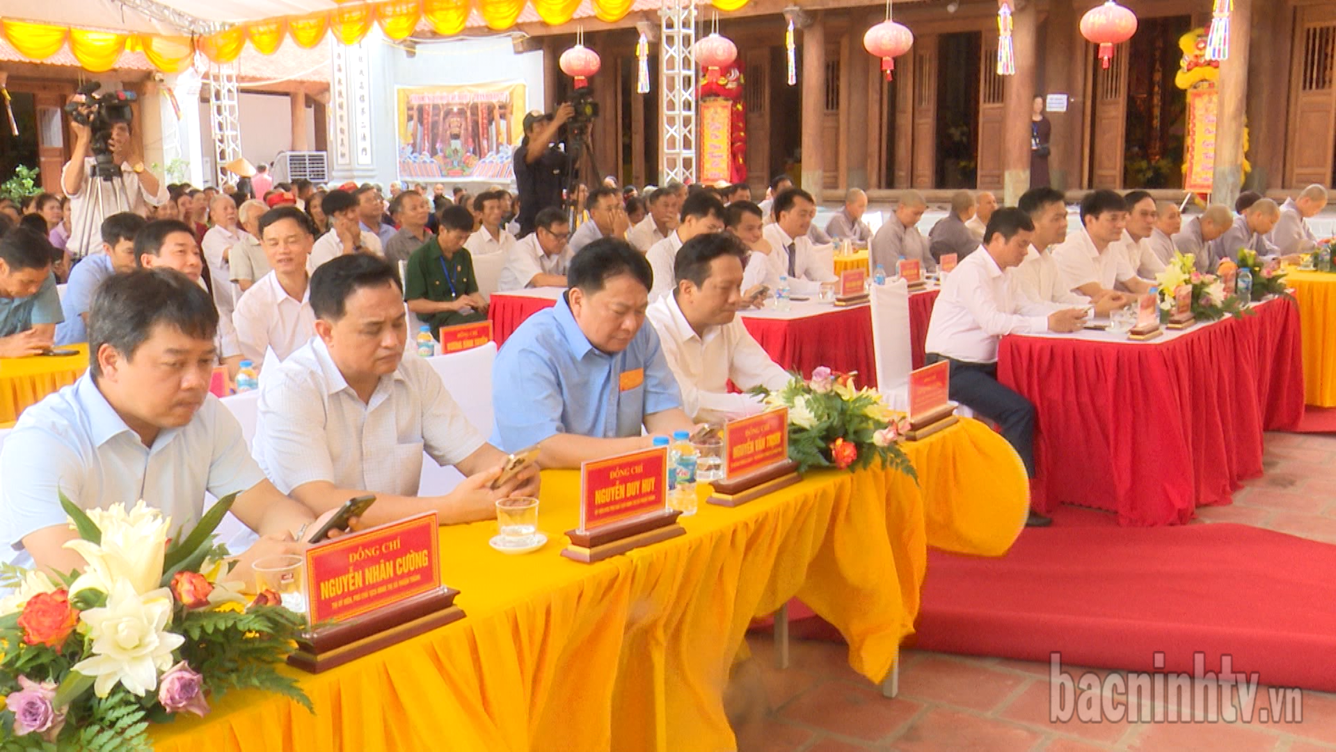 Db_du_chua_Dau