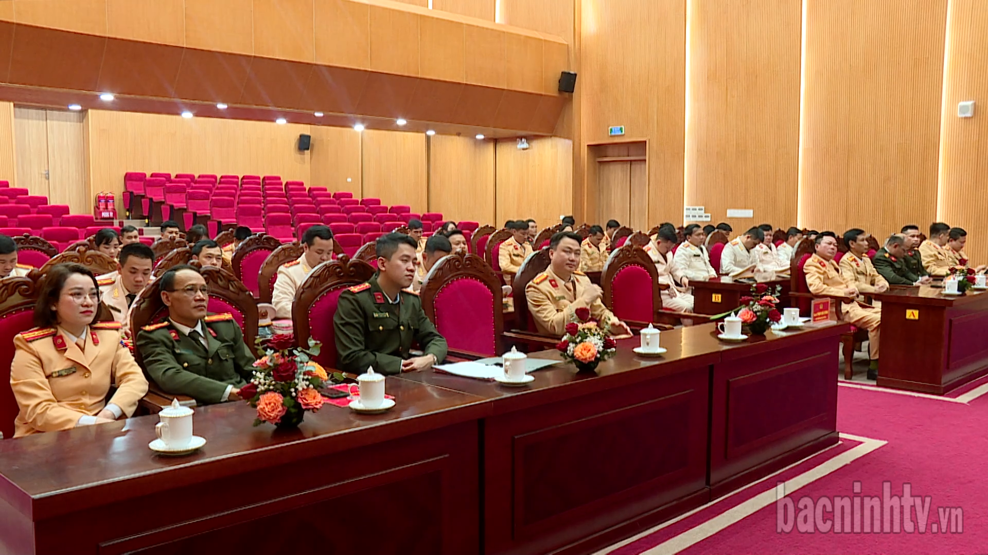 db_du_hoi_nghi