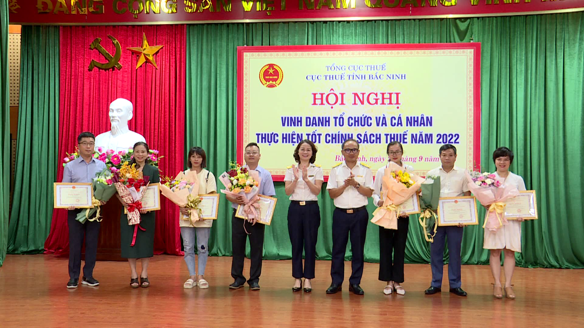 TUYEN_DUONG_98_DOANH_NGHIEP_VA_CA_NHAN_THUC_HIEN_TOT_CHINH_SACH_THUE(6)