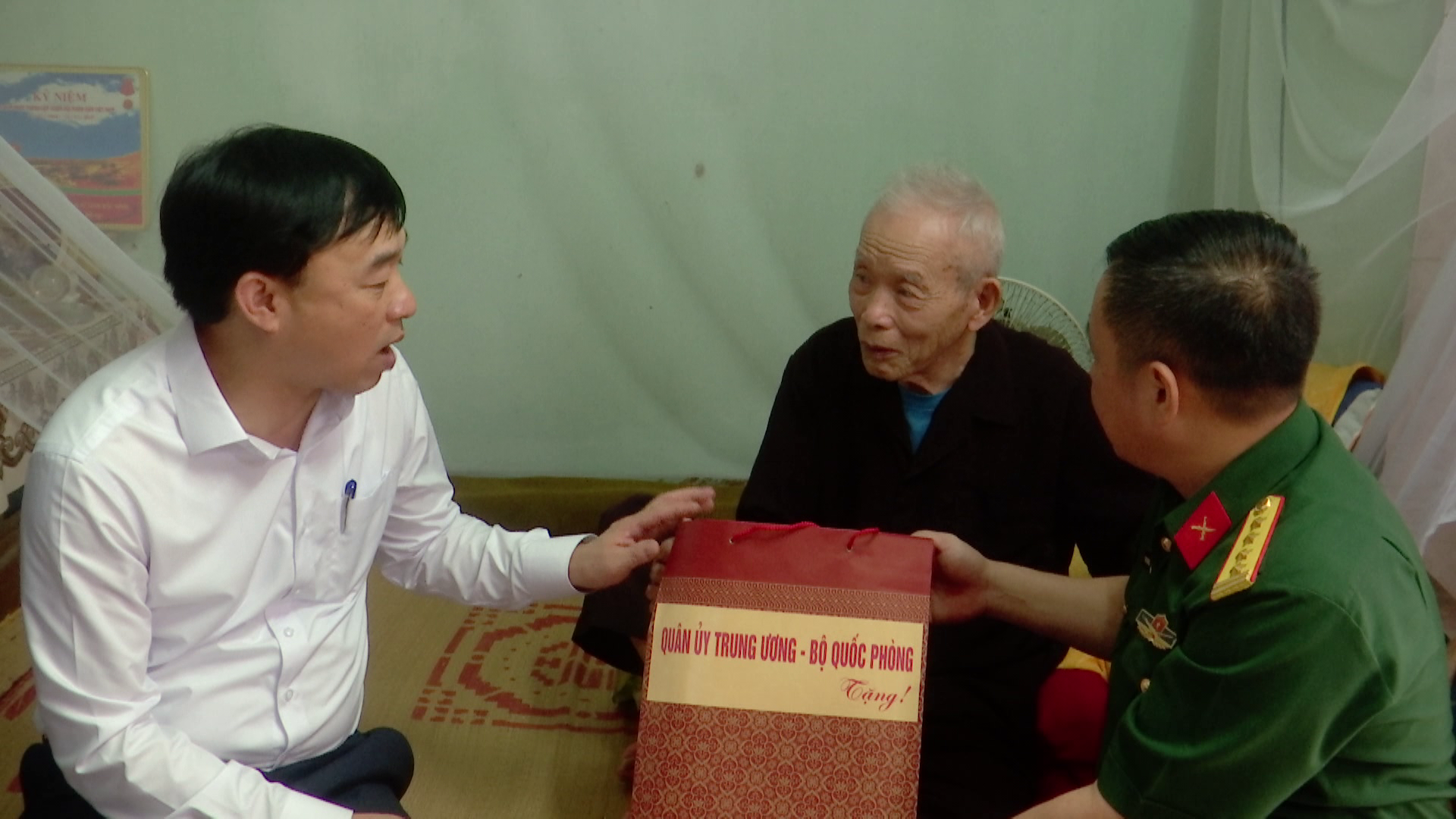 a_loi_tang_qua_luong_tai(3).png