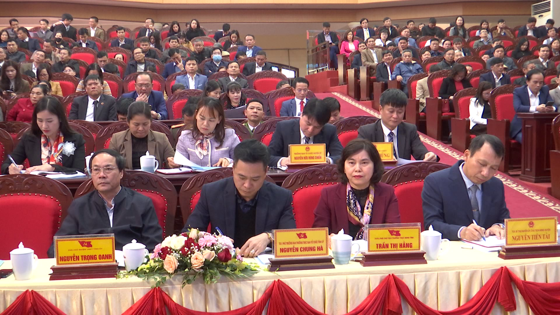 T.DU_T.KHAI_N.VU(2).png