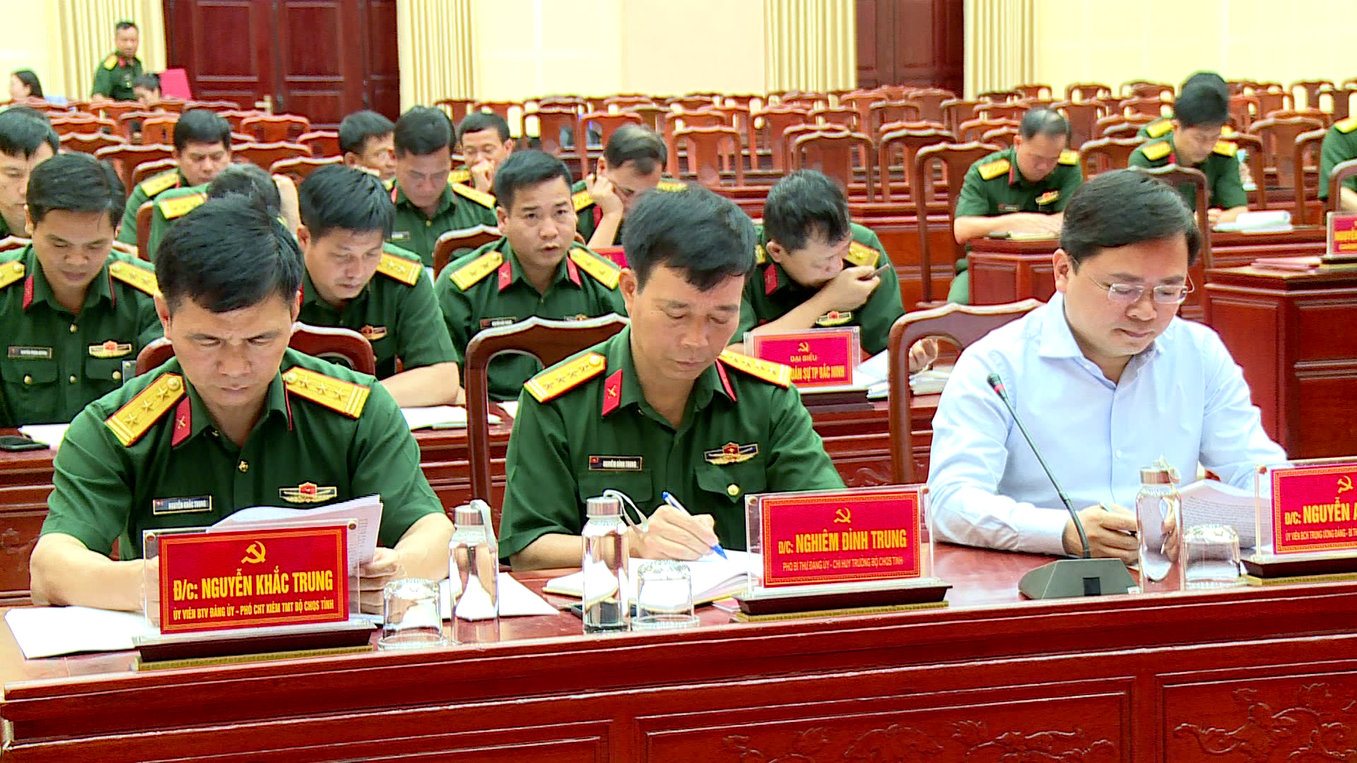 Tin_trua_QS_tinh_hoi_nghi_so_ket_giua_nk_dai_hoi_dang_bo_qs(2)