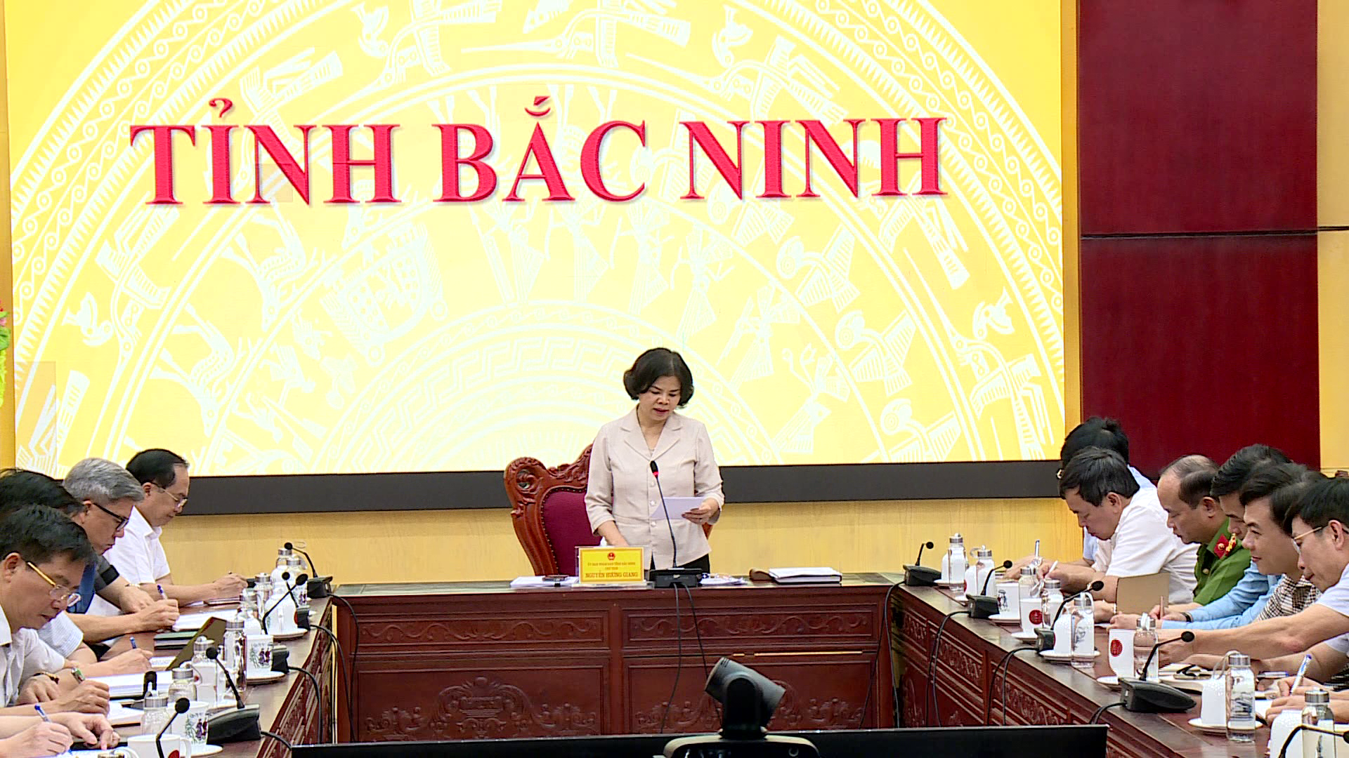 Phien_hop_thu_5_BCD_CCHC_cua_chinh_phu(5)