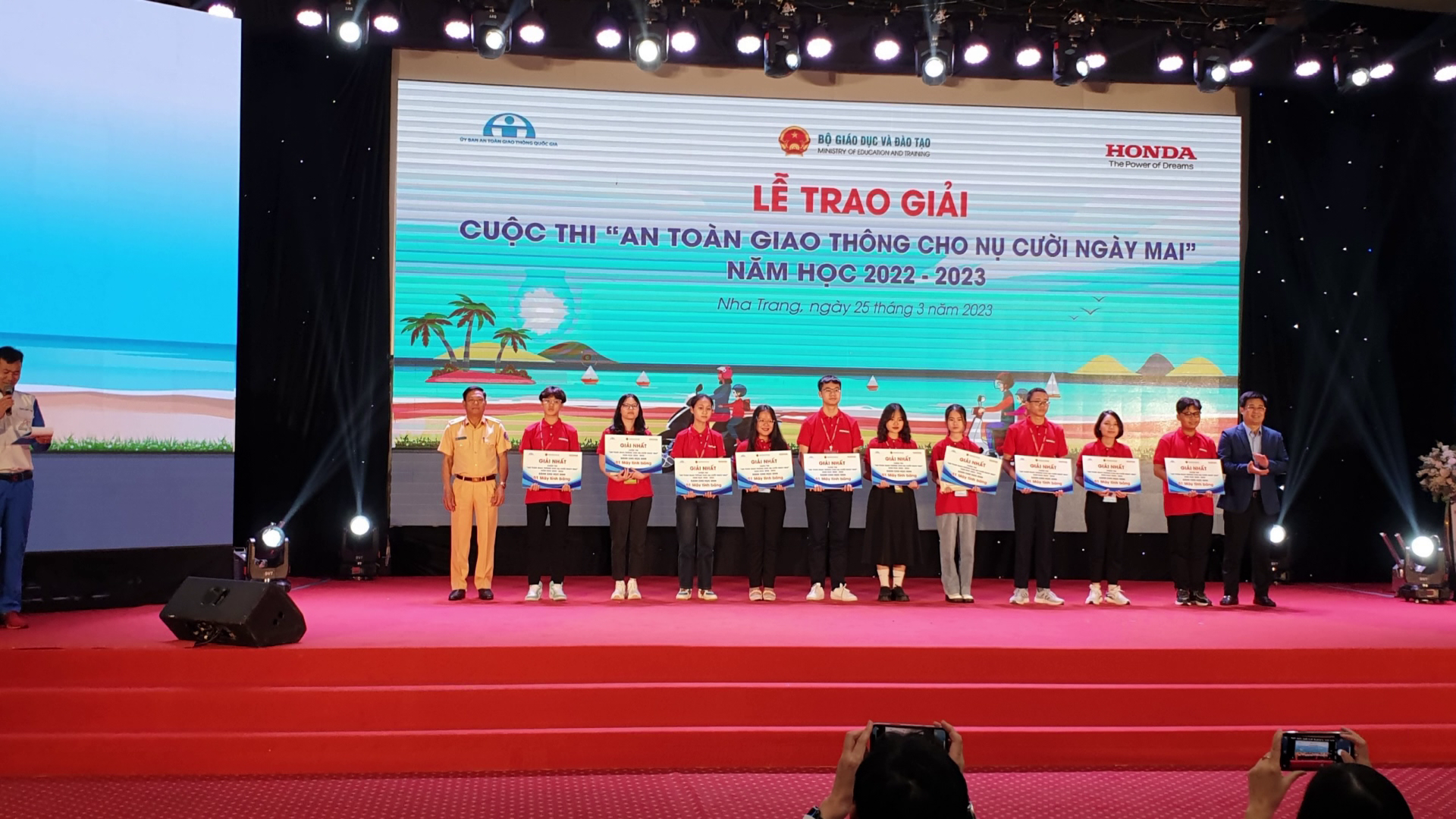 ATGT_CHO_NU_CUOI_NGAY_MAI(1).png