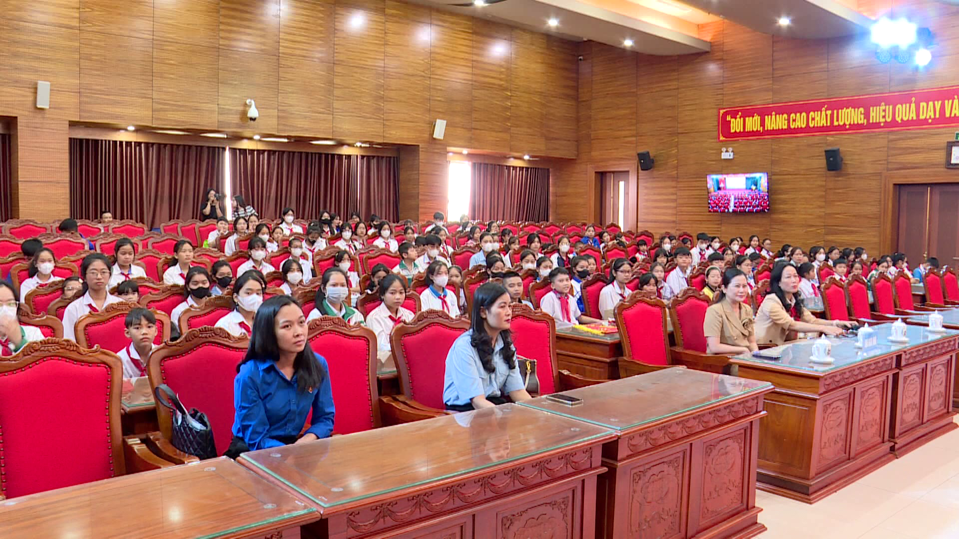 TAP_HUAN_KY_NANG_NGHIEP_VU_DOI_CHO_DOI_NGU_CHI_HUY_DOI(1)