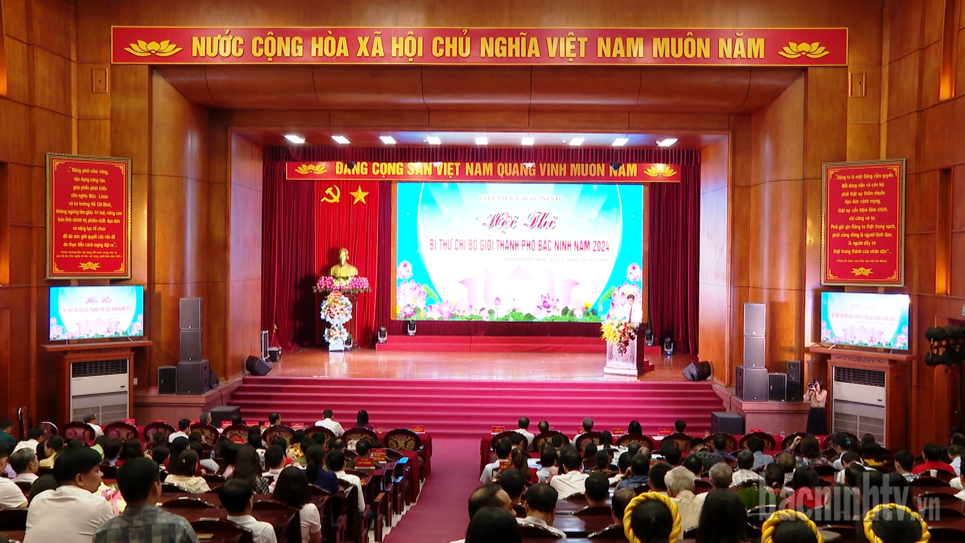 toan_canh_khai_mac
