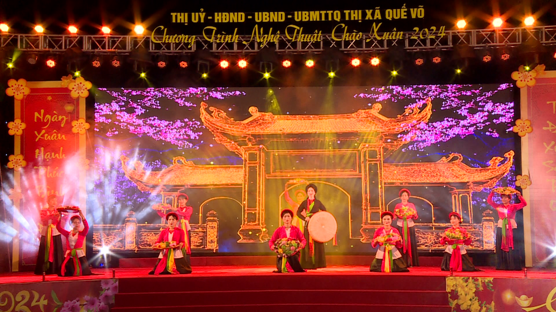 THI_XA_QV_CHAO_NON_NAM_MOI_TH(2)