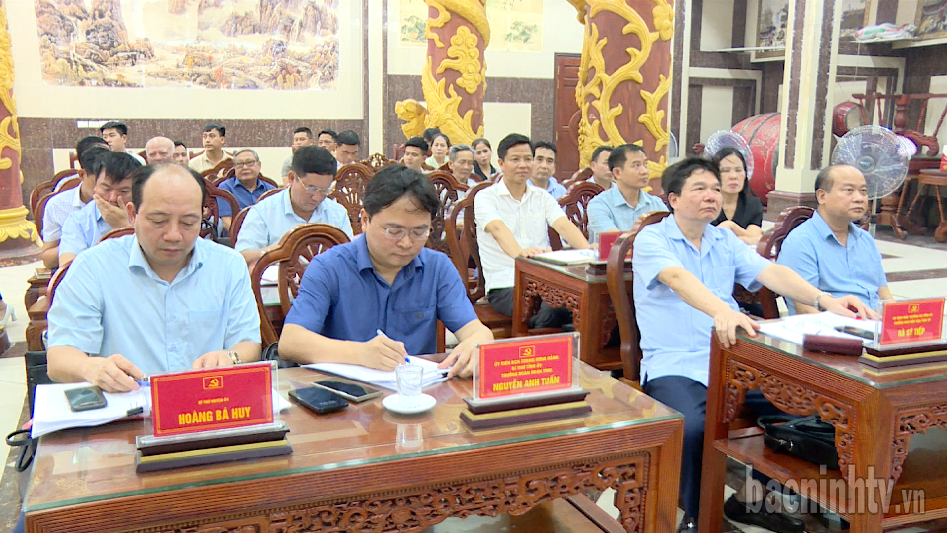 bi_thu_du_shcb_y_phong
