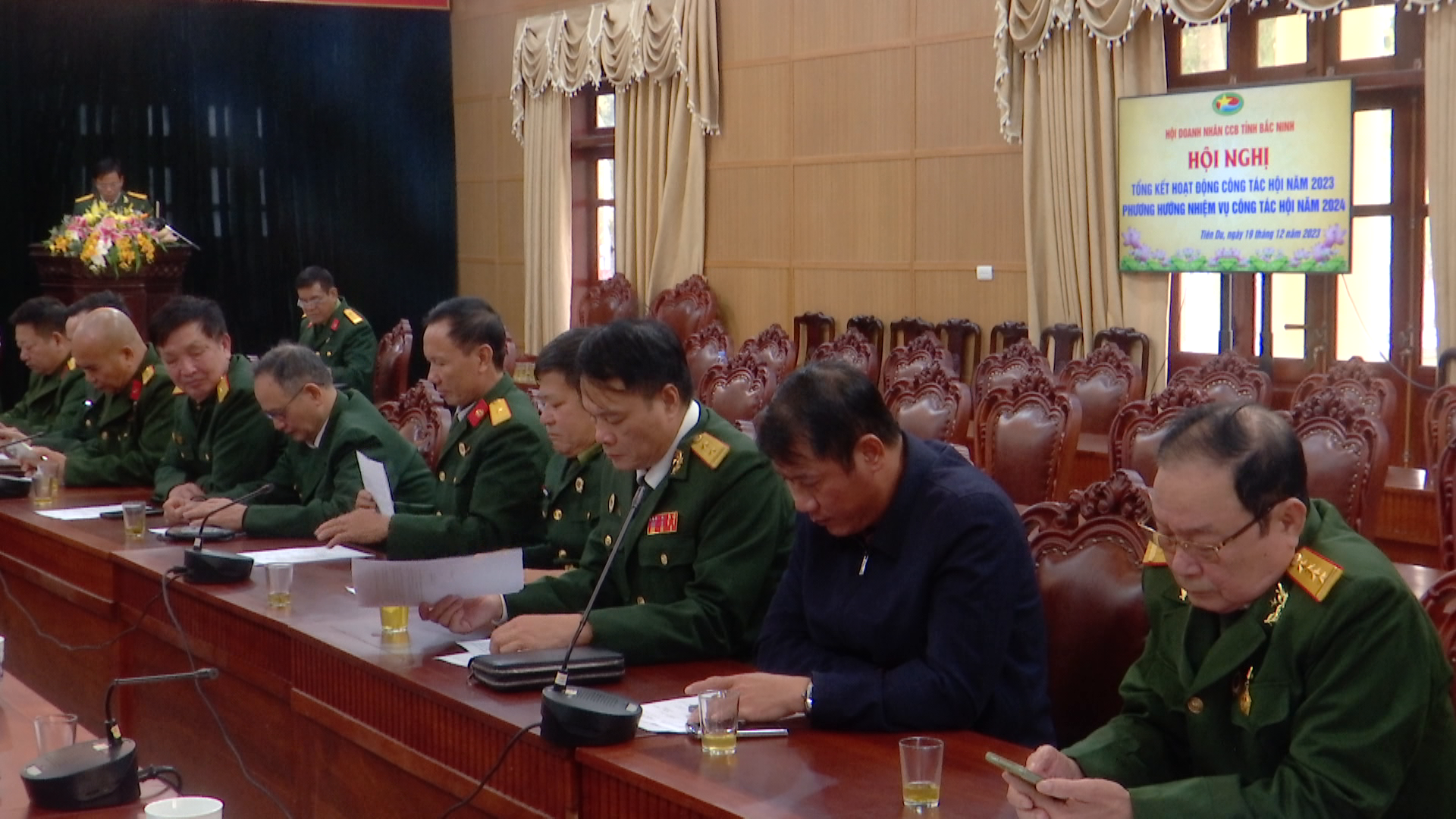 ccb_doanh_nhan_(4).png