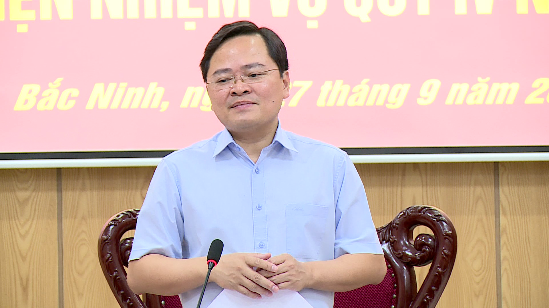 Dang_uy_quan_su_ra_nghi_quyet_quy_4(2)