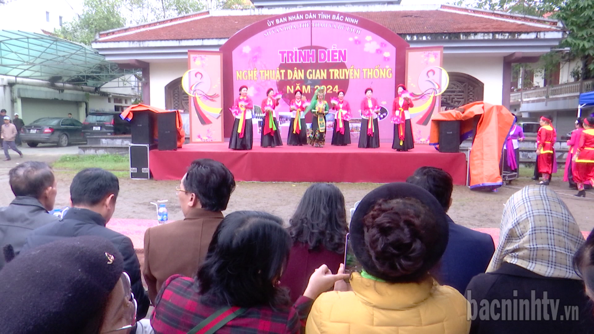 1_Buoi_trinh_dien_van_hoa_truyen_thong