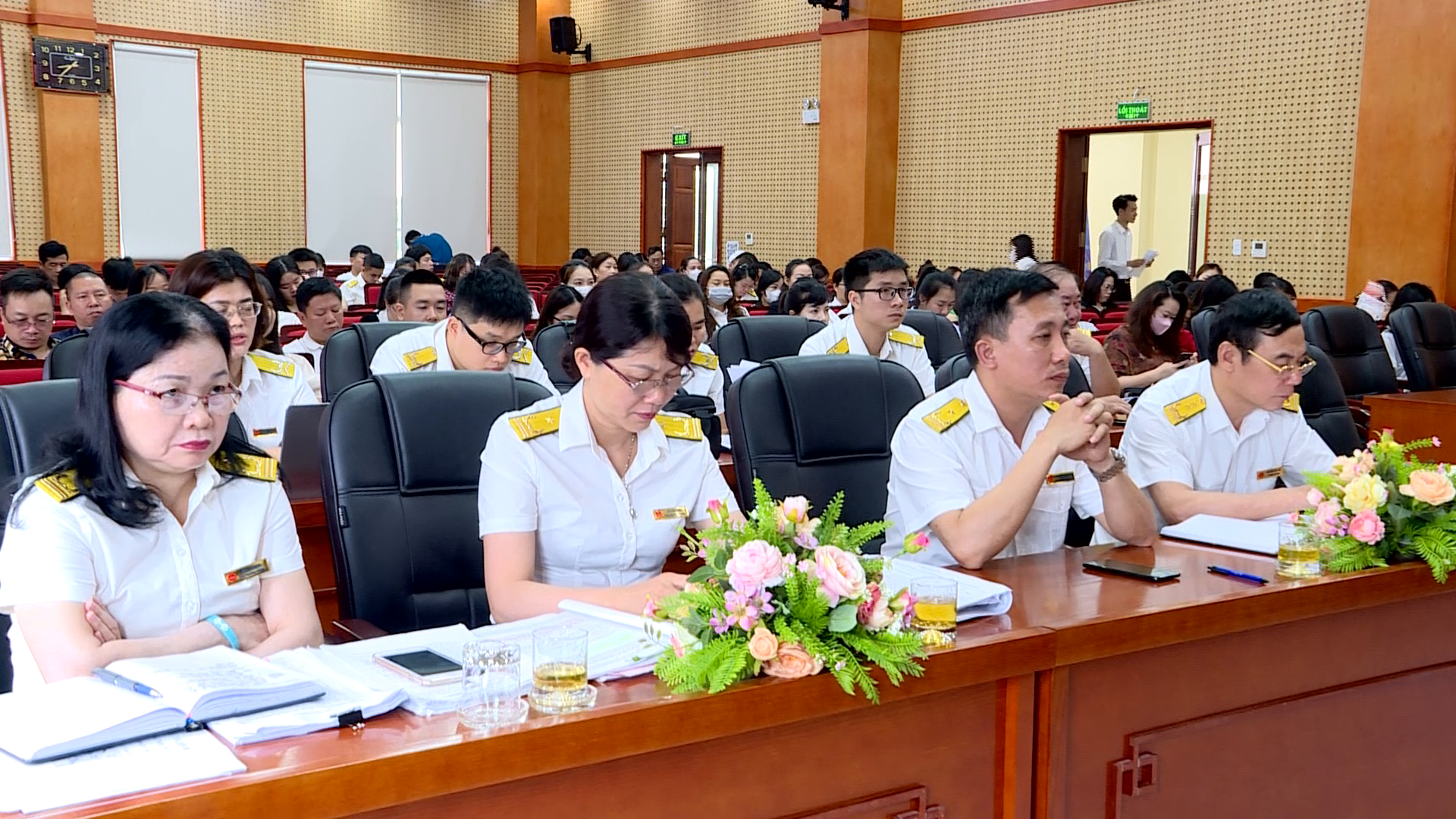 Tin_TS_cuc_thue_tap_huan_300_nguoi_hoa_don_khoi_tao_tu_may_tinh_tienmp4(1)