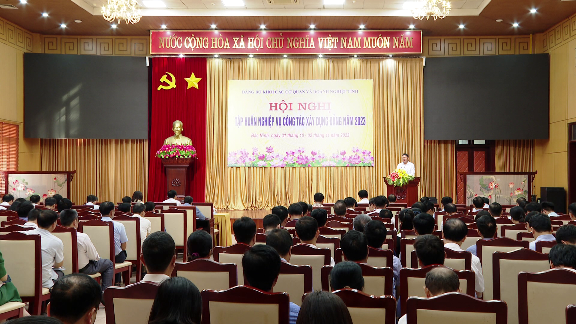 Dang_uy_khoi_tap_huan(1)