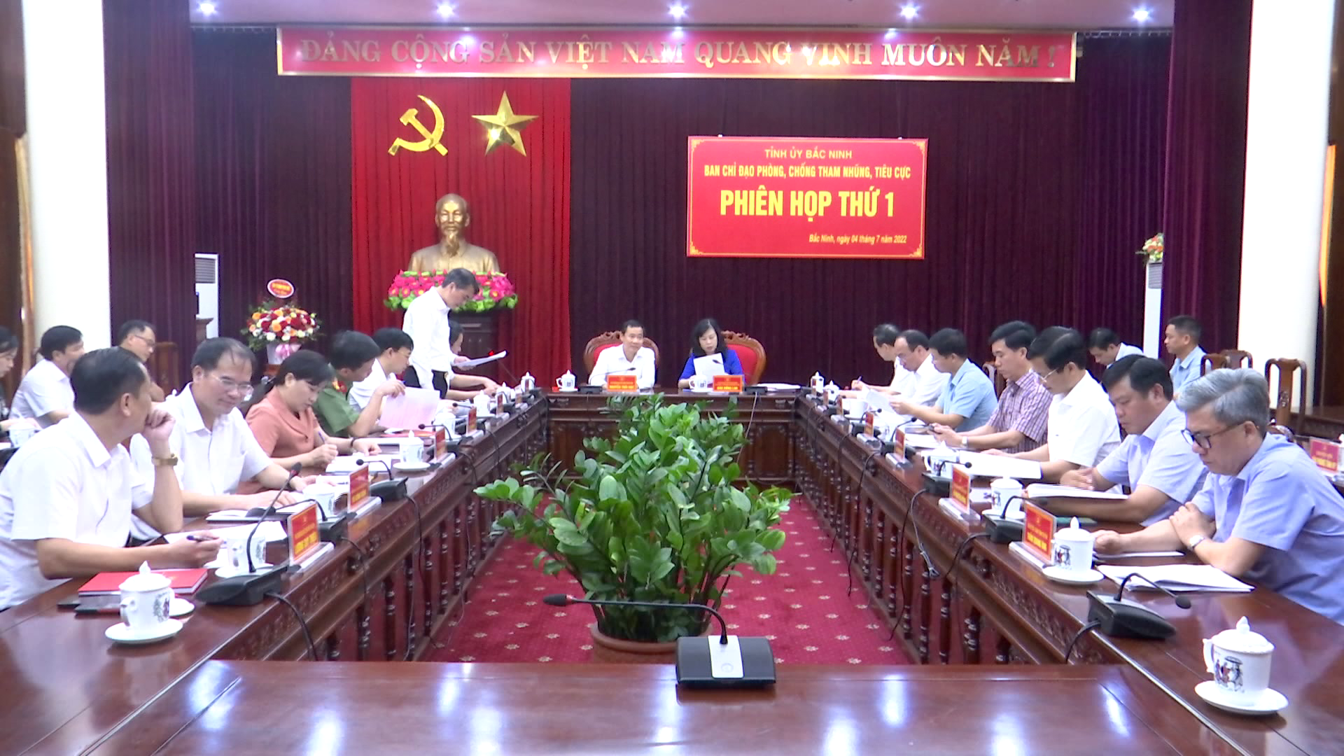 BCD_PHONG_CHONG_THAM_NHUNG_TIEU_CUC_HOP_PHIEN_THU_NHAT(2)