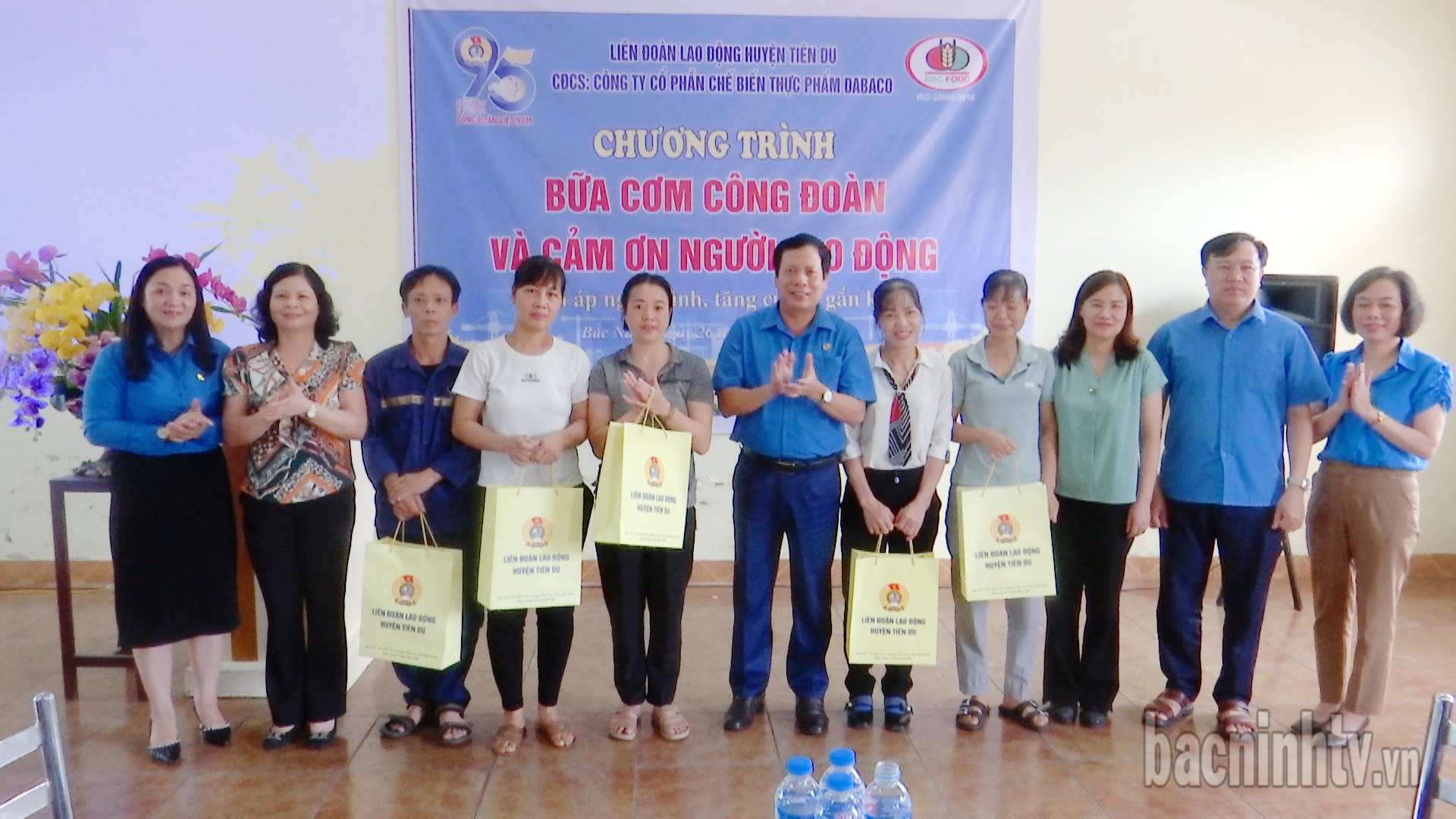 tang_qua_doan_vien_nld_kho_khan