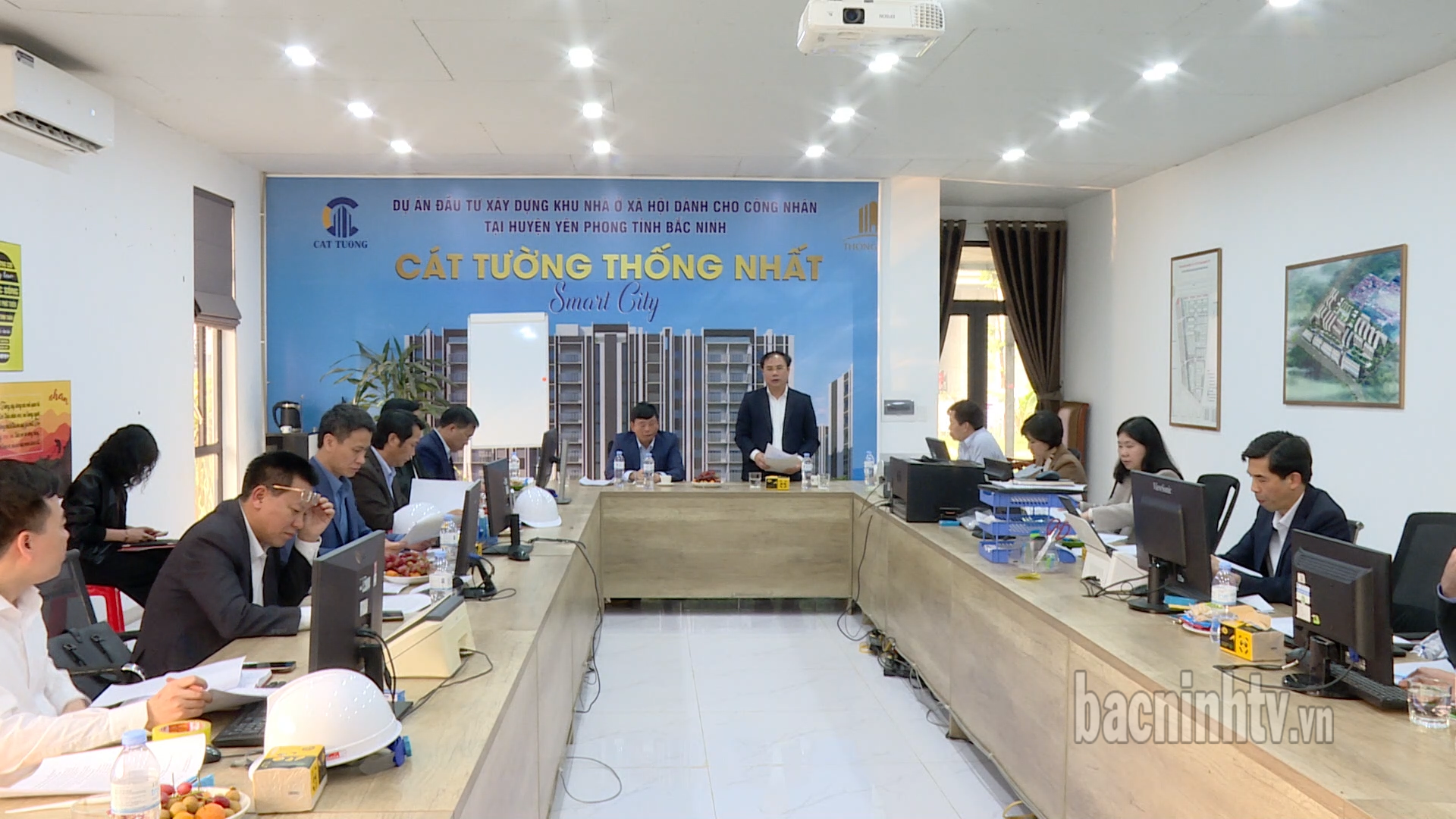bo_xd_lam_viec_voi_tinh_bn