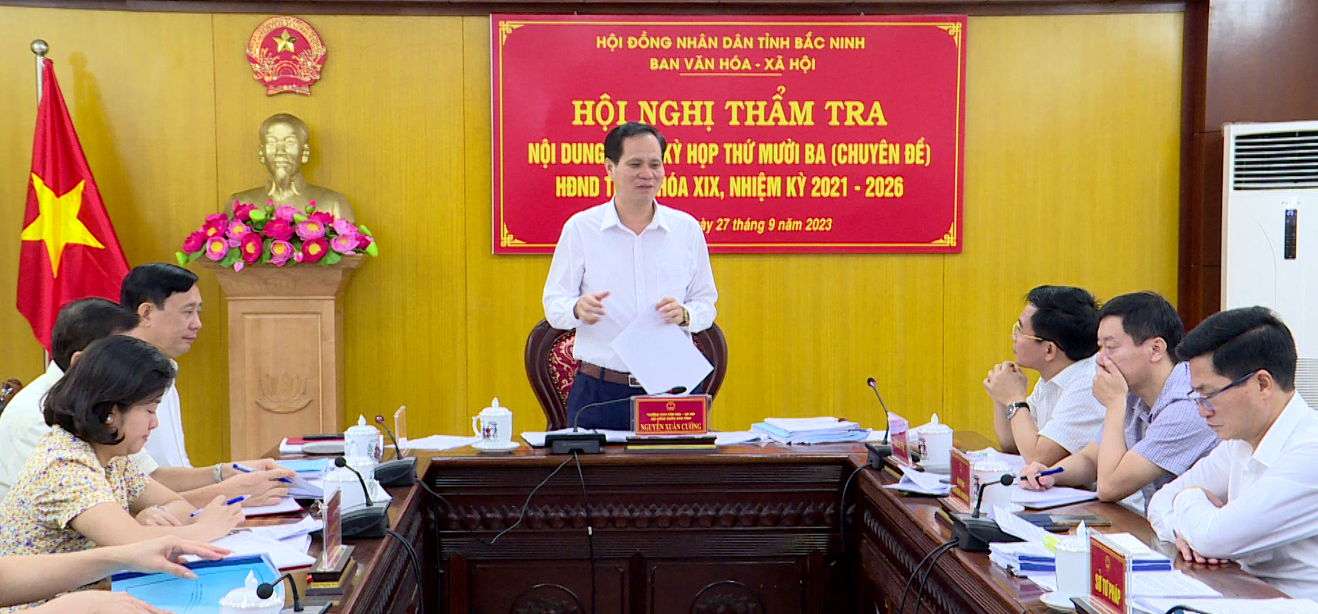 Tin_Ban_VHXH_tham_tra_noi_dung_trinh_ky_hop_thu_13_(_ky_hop_Chuyen_de_HDND_tinh_)(1)
