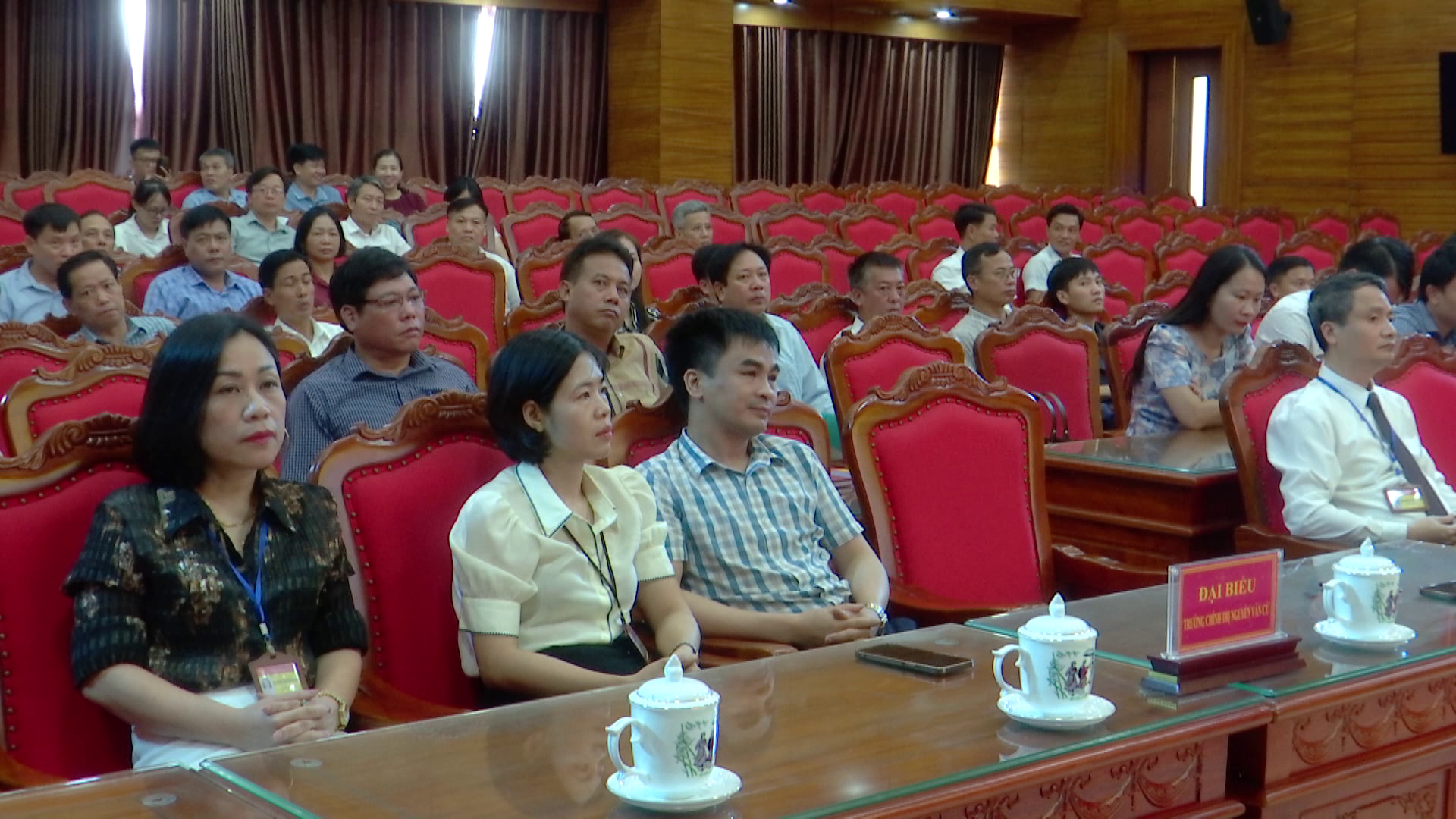 khai_giang_truong_chinh_tri(3)