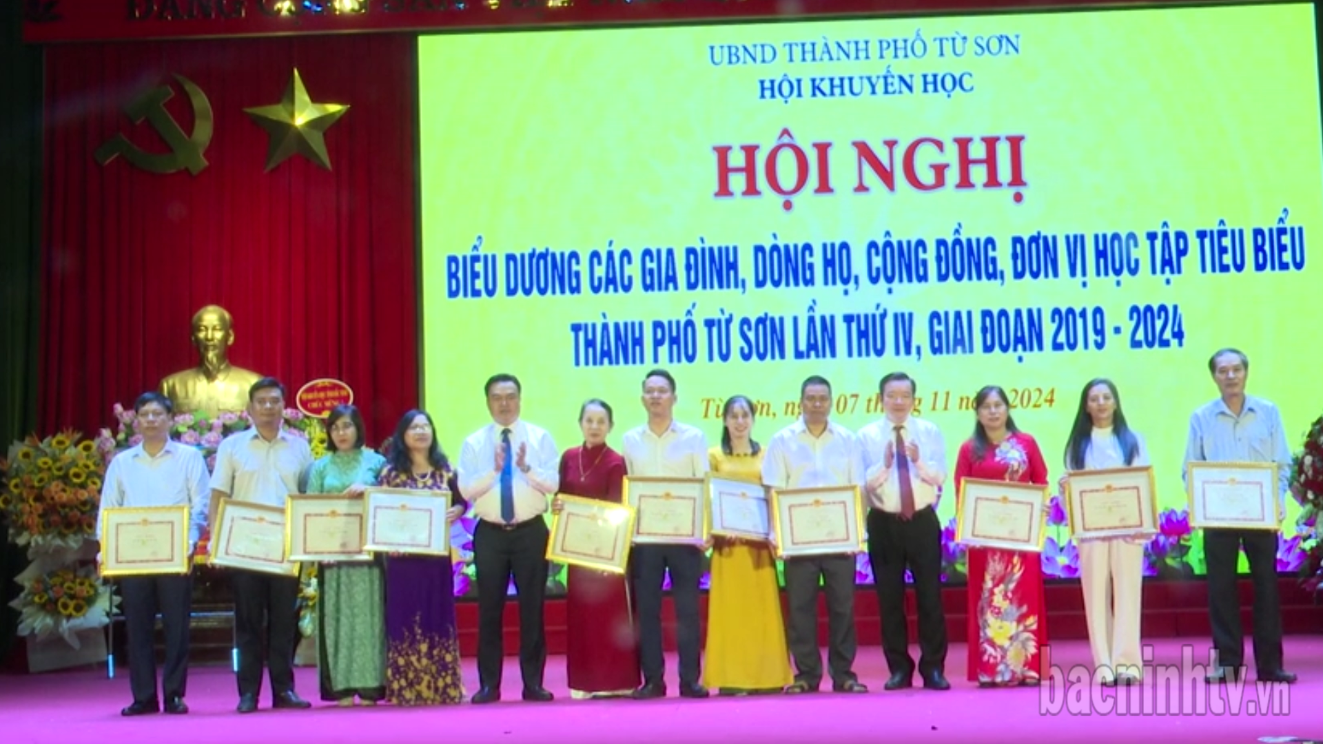 khen_khuyen_hoc_ts