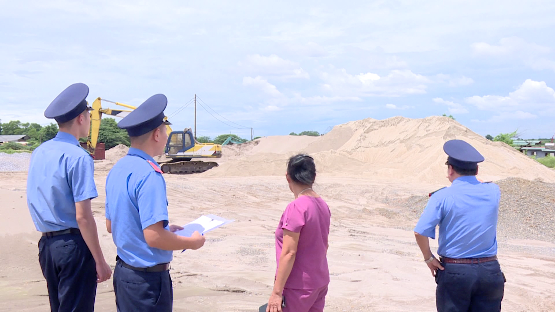 doan_kiem_tra_lien_nganh_kiem_tra_viec_thuc_hiec_cac_quy_dinh_phap_luat_ve_hoat_dong_vt_cang_ben_thuy_noi_dia_tren_dia_ban_tinh(1)