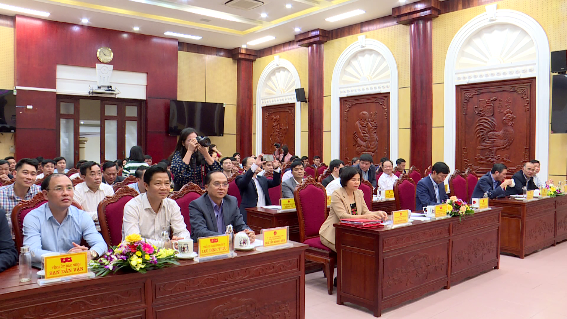tong_ket_phong_trao_thi_dua_30_ngay_dem_hoan_thanh_di_chuyen_nghia_trang_mo_chi_du_an_dau_tu_xay_dung_duong_vanh_dai_4(2)