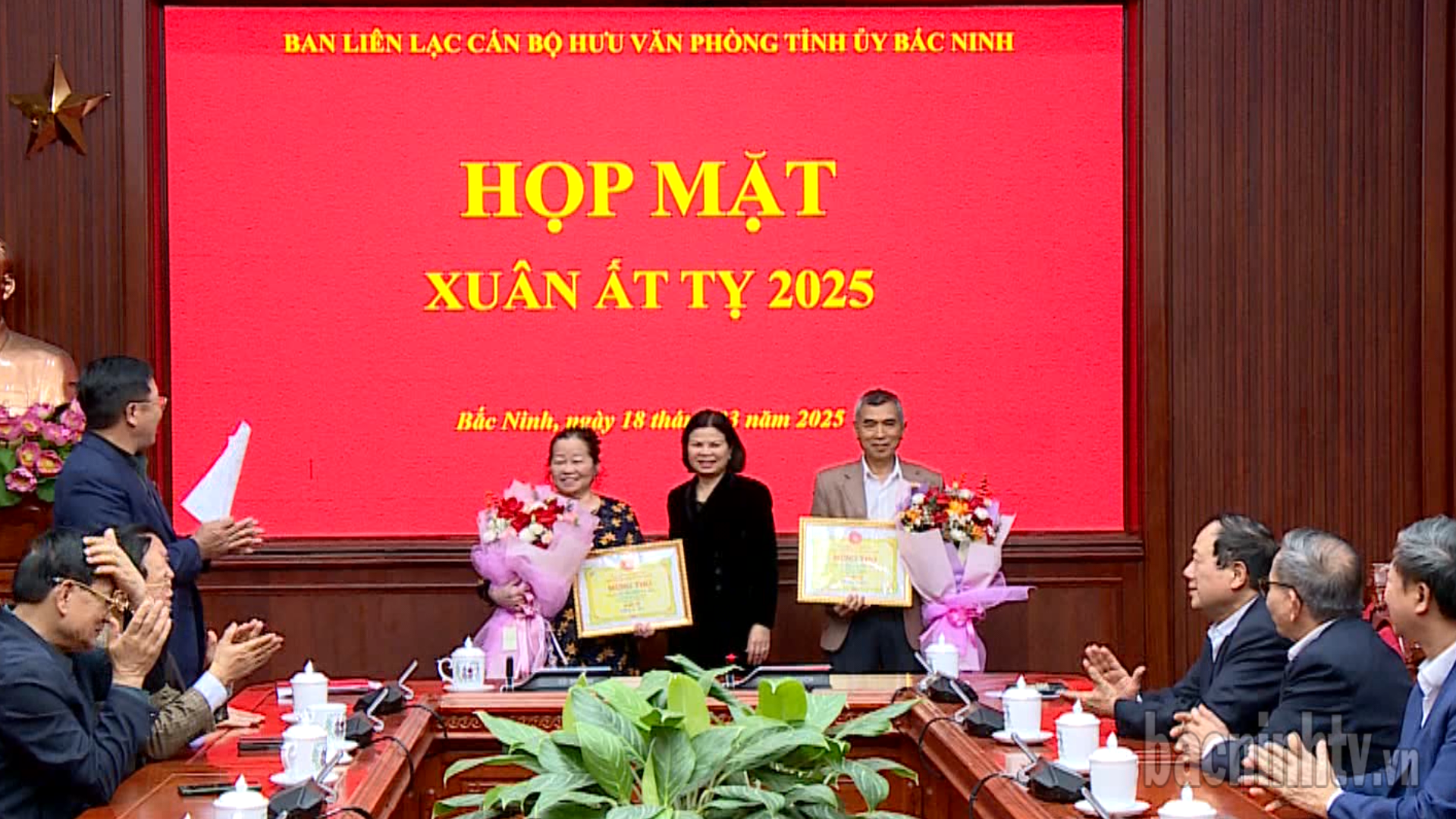 chuc_tho_huu_vp_tu