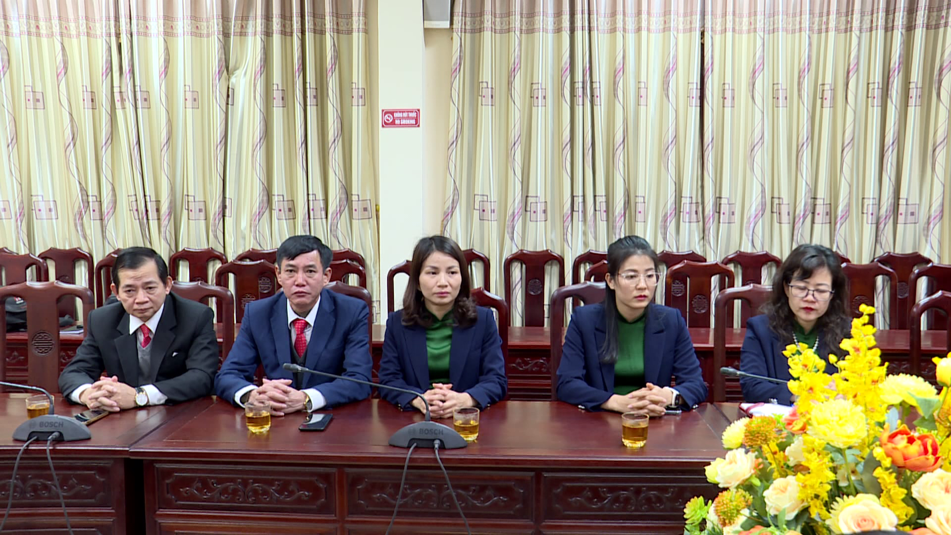 GAP_MAT_DOAN_DAI_BIEU_DU_DHDB_HOI_NONG_DAN_VN_LAN_THU_VIII(3).png