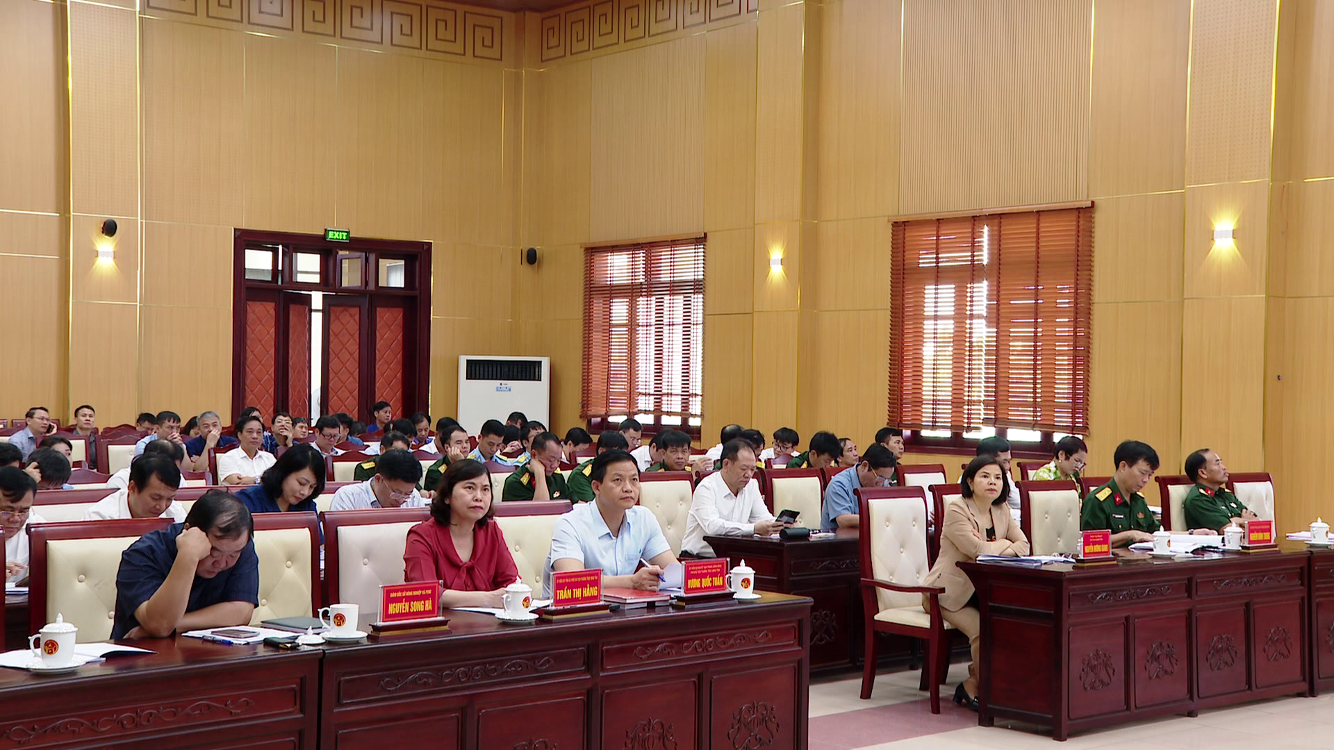 Tin_trua_hoi_nghi_PCLB(2)