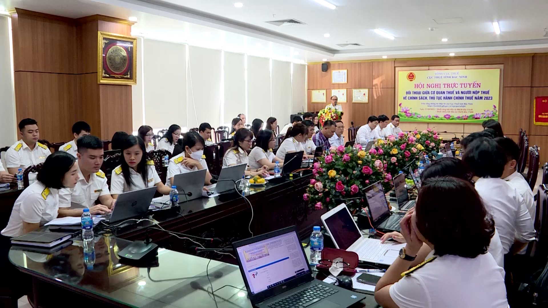 Tin_cuc_thue_to_chuc_doi_thoai_truc_tuyen_2023(1)