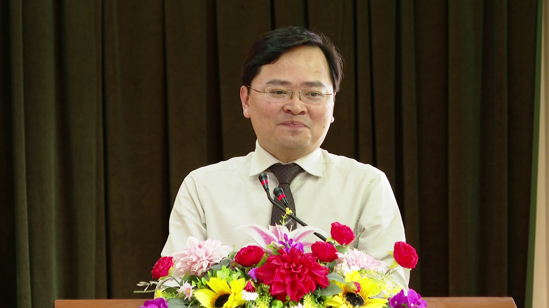 Bi_thu_trao_HHD_tien_an(5)