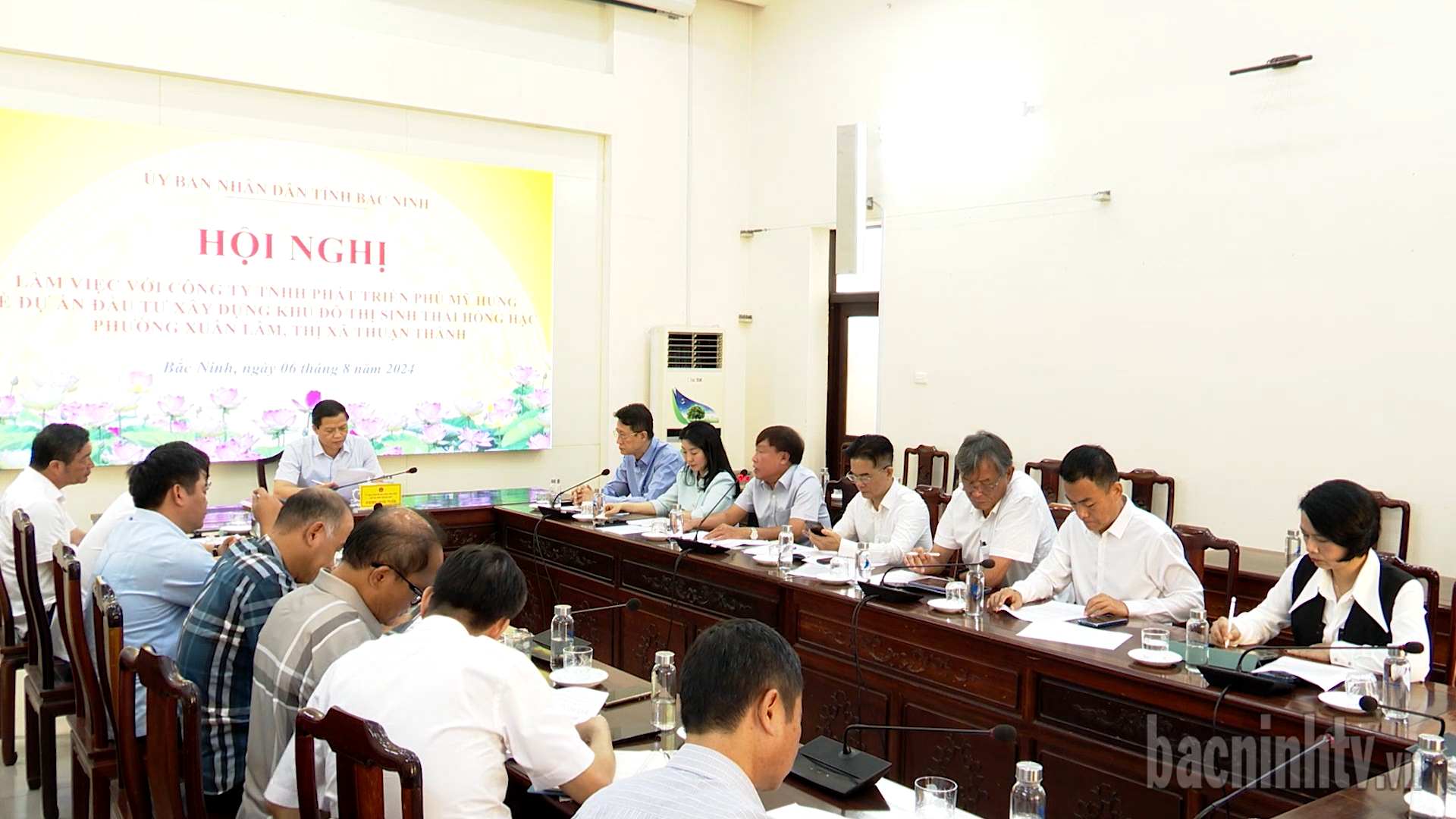 toan_canh_lam_viec