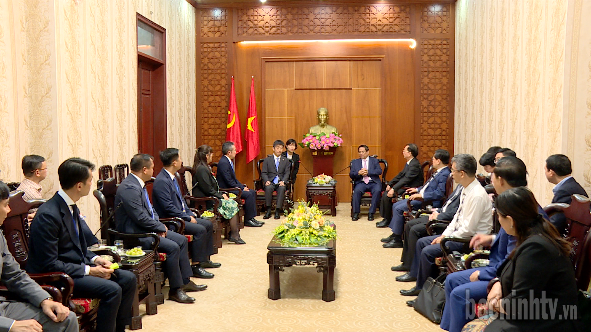 toan_tghu_tuong_lam_viec_cong_ty_3(1)