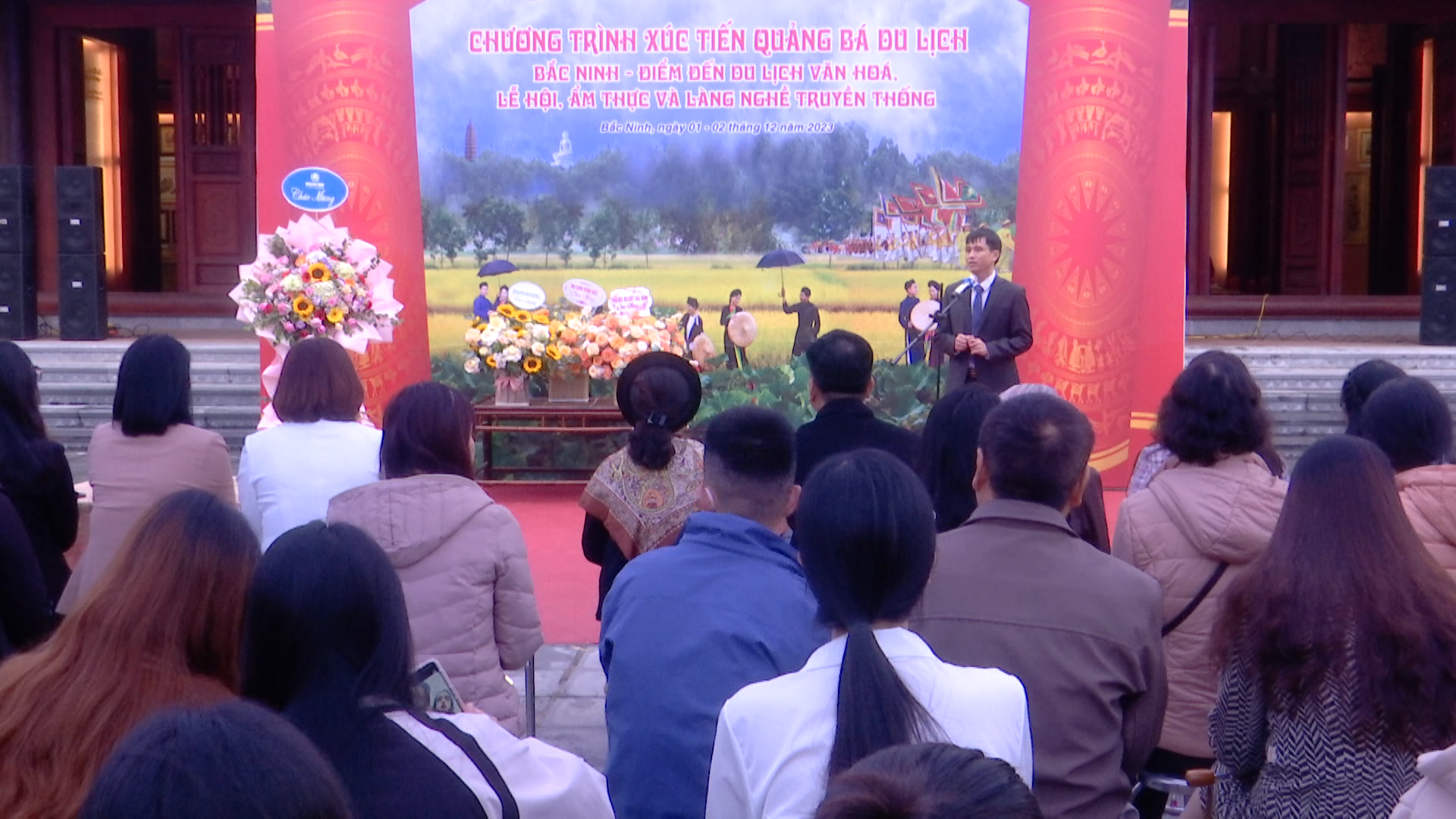 quang_ba_du_lich(7)