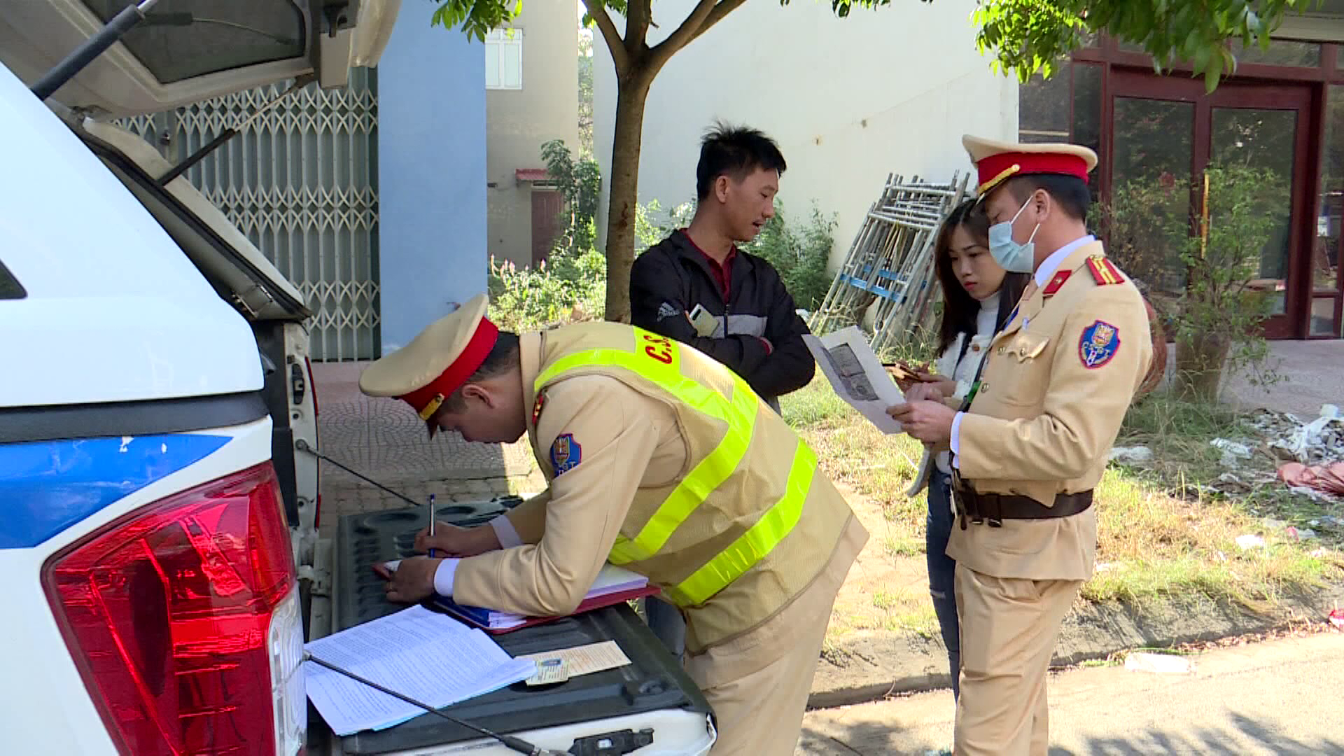 THANG_7_BN_xu_phat_gan_4.000_truong_hop_vi_pham_TTATGT