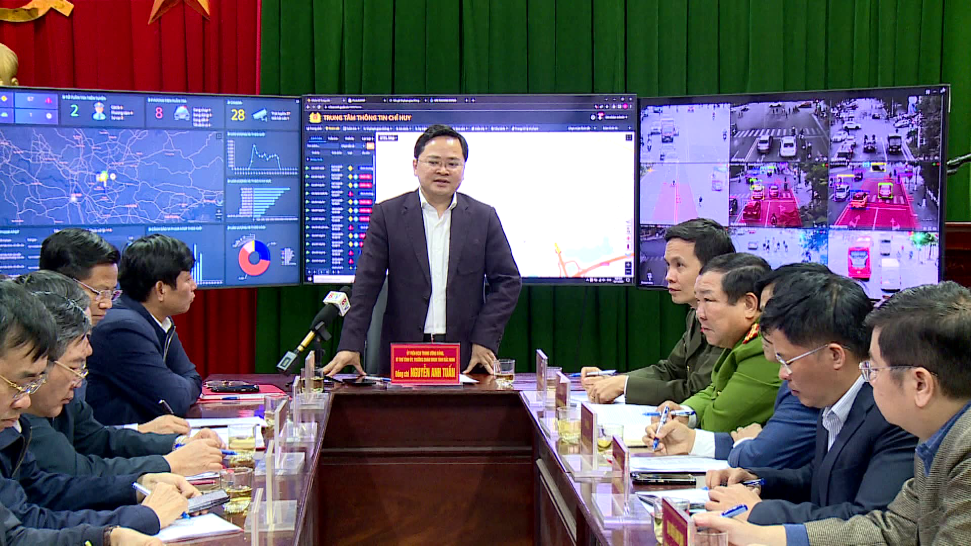 Bi_thu_tinh_uy_kiem_tra_tien_do_tinh_an_toan_giao_thong(4)