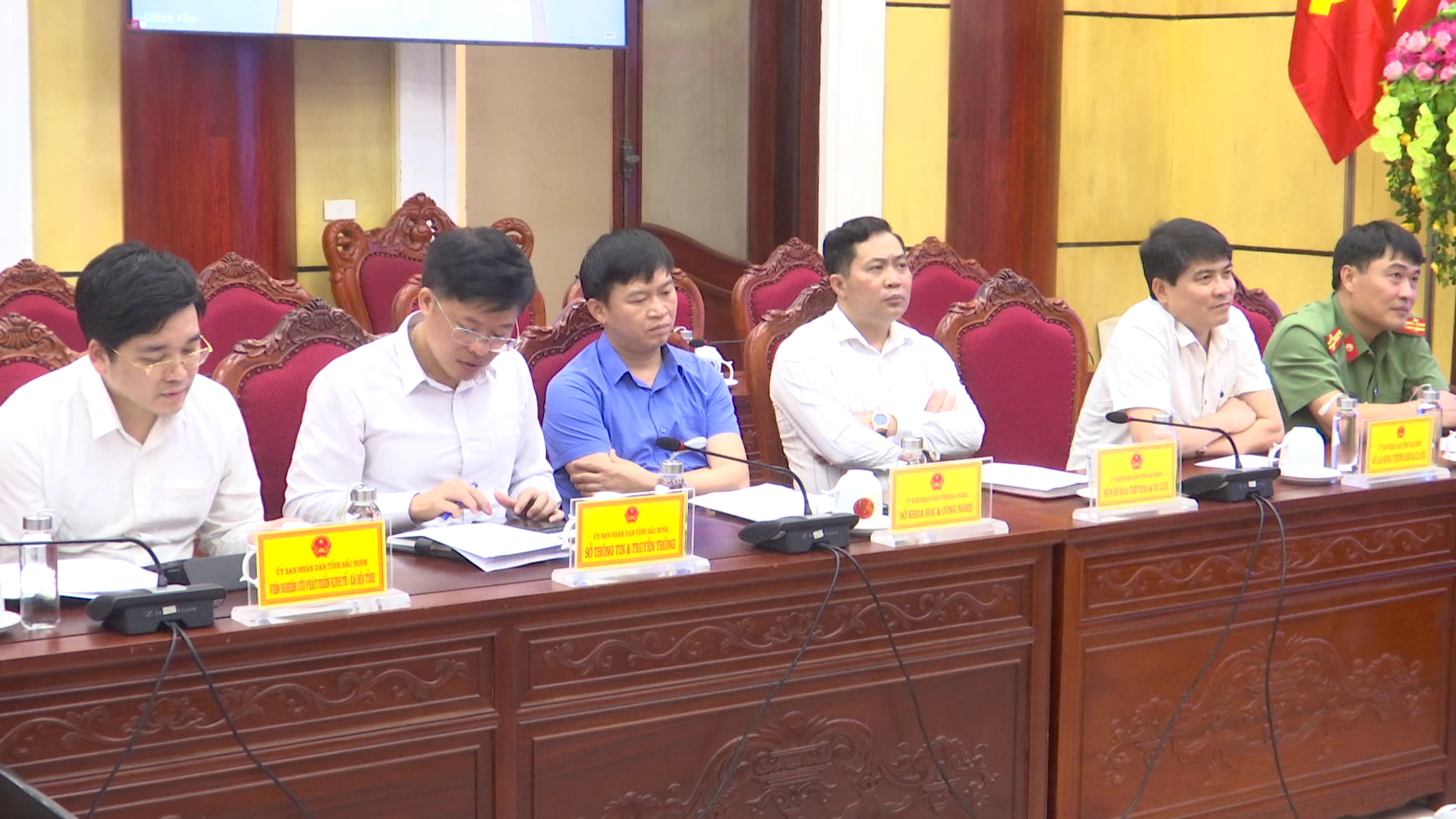 DAY_MANH_NGOAI_GIAO(2).png