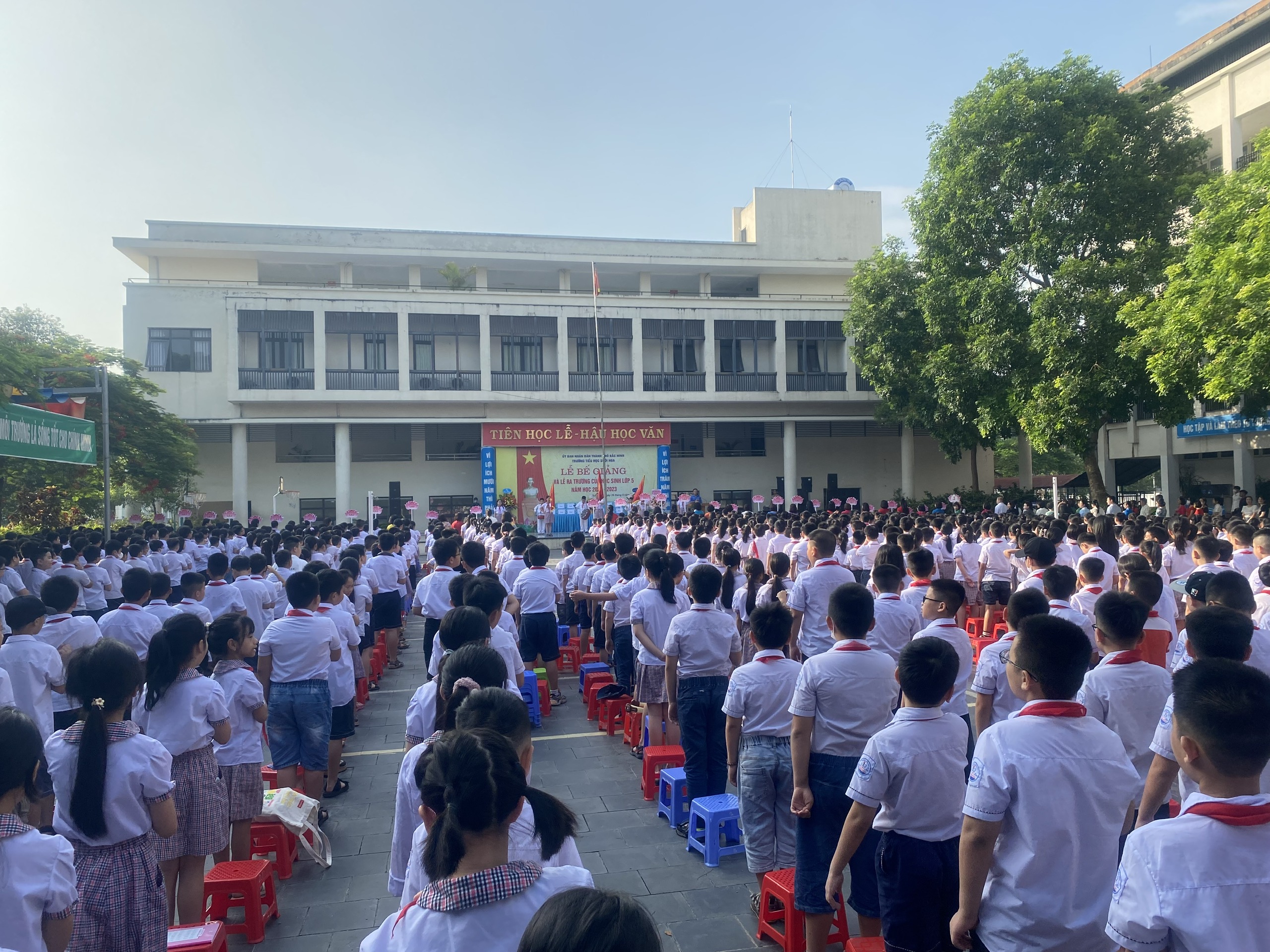 TH_suoi_hoa_be_giang