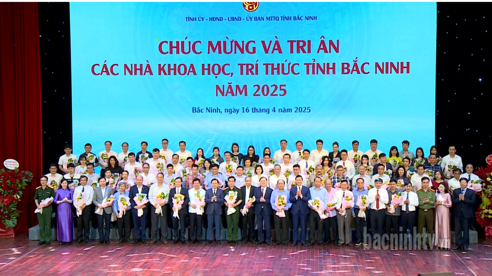 chuc_mung_tri_an_nha_khoa_hoc(1)