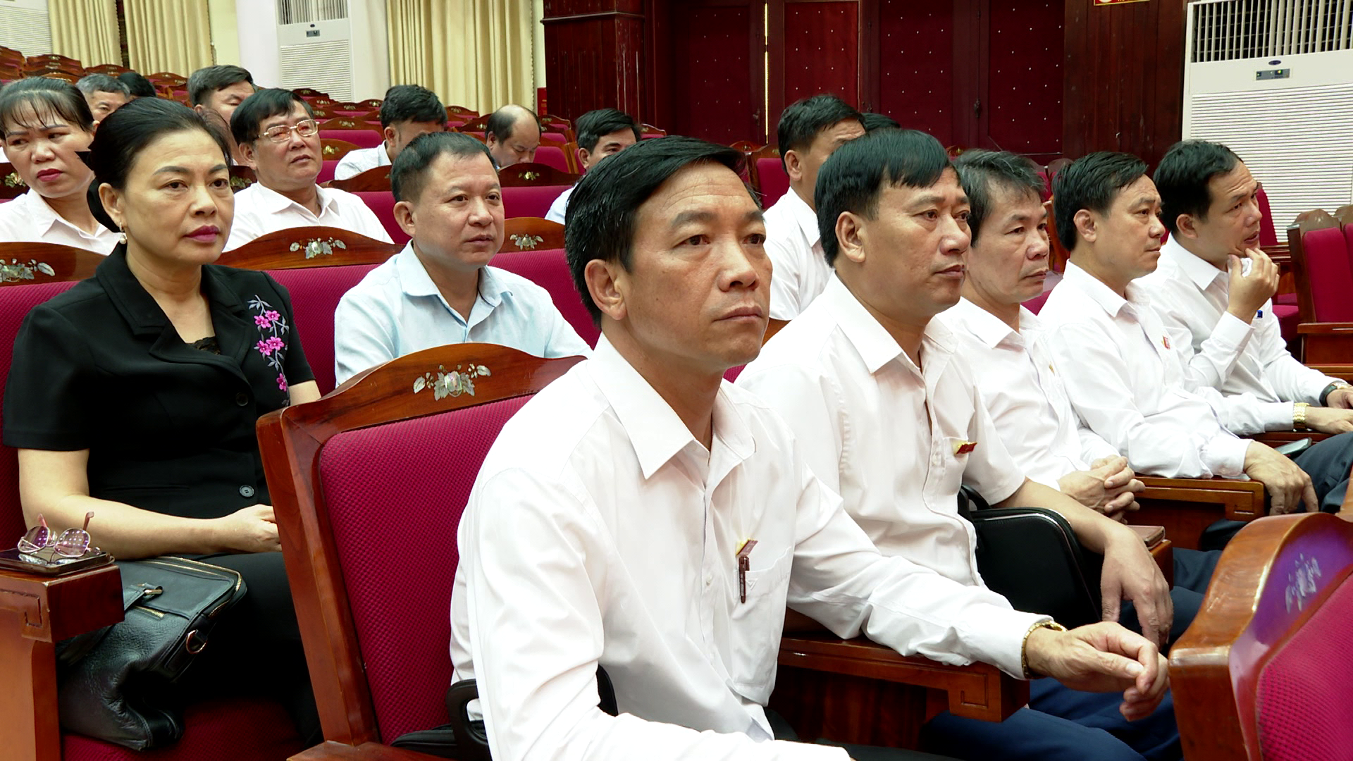 HDND_huyen_gia_Binh_(ky_hop_thu_4)(3)