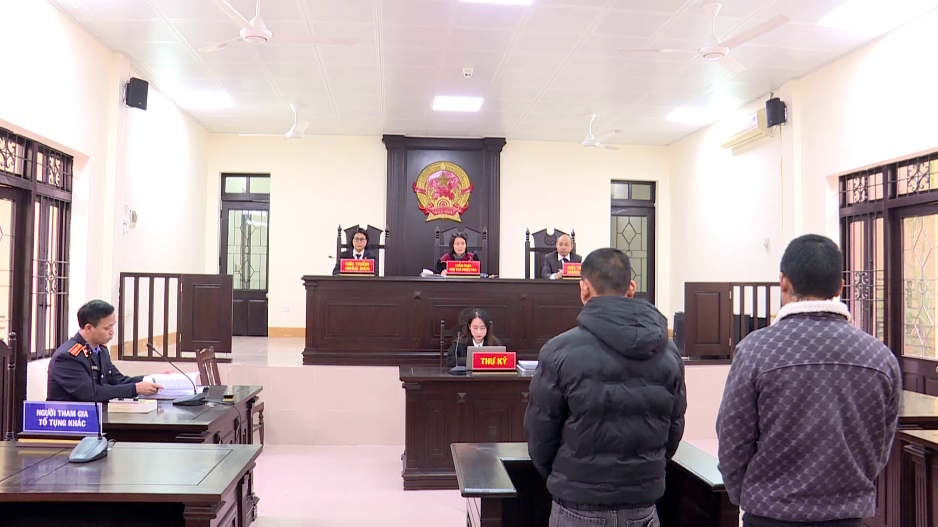 XET_XU_VU_AN_BUON_BAN_TRAI_PHEP_PHAO_NO(1)