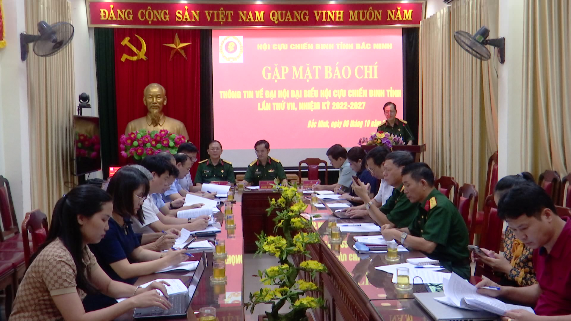 hop_bao_ccb(1)