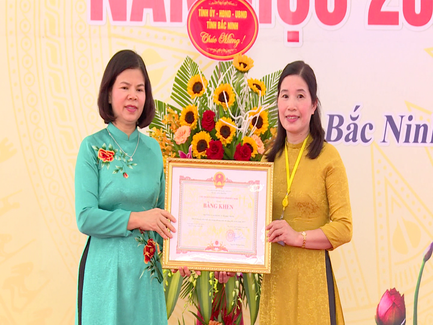 Chu_tich_du_khai_giang_CD_y_te_BN(4)