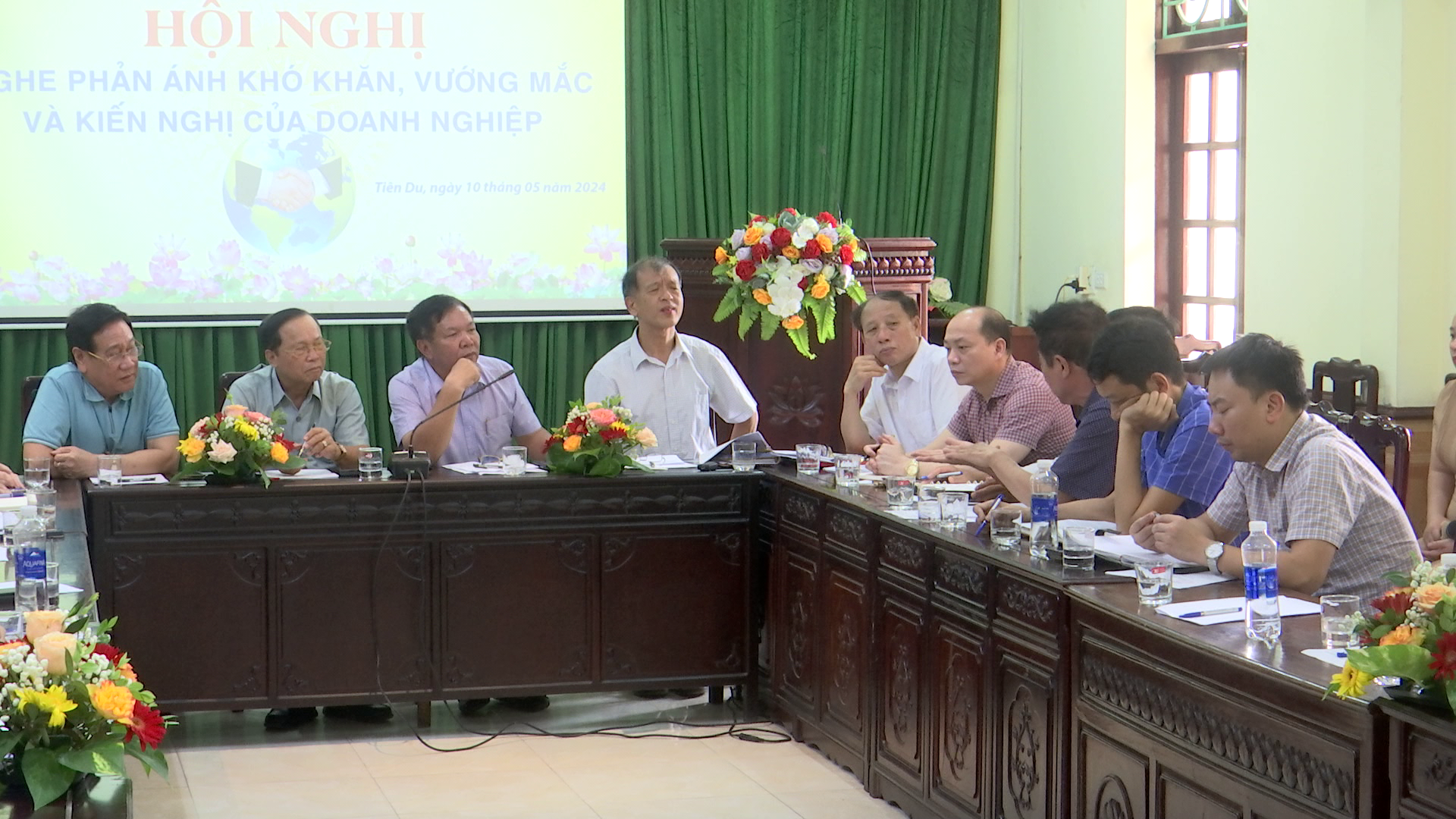 11.5_Tin_Hoi_doanh_nghiep_nho_va_vua_tiep_thu_y_kien(4).png