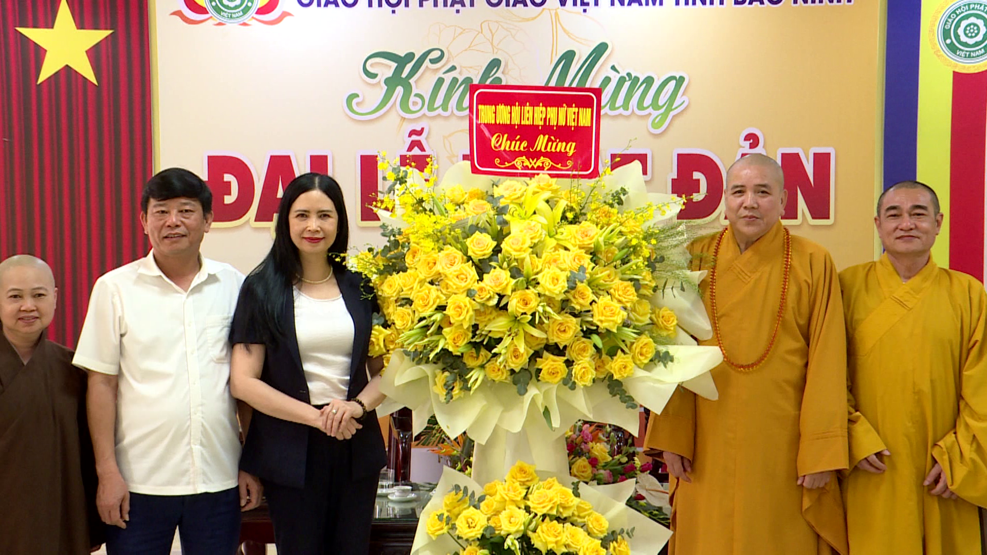 hoi_lhpn_viet_nam_chuc_mung_hoi_phat_giao_tinh(1)