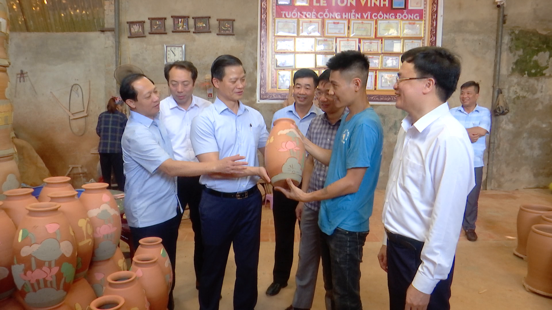 pct_vuong_quoc_tuan_du_chi_bo_phu_lang(3)