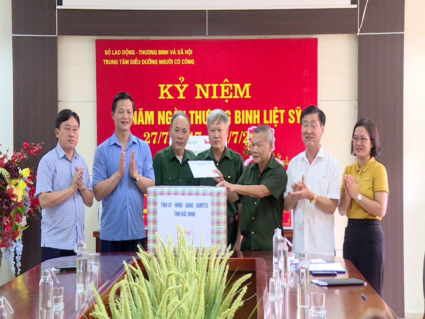 PCT_tham_tang_qua_27.7(3)