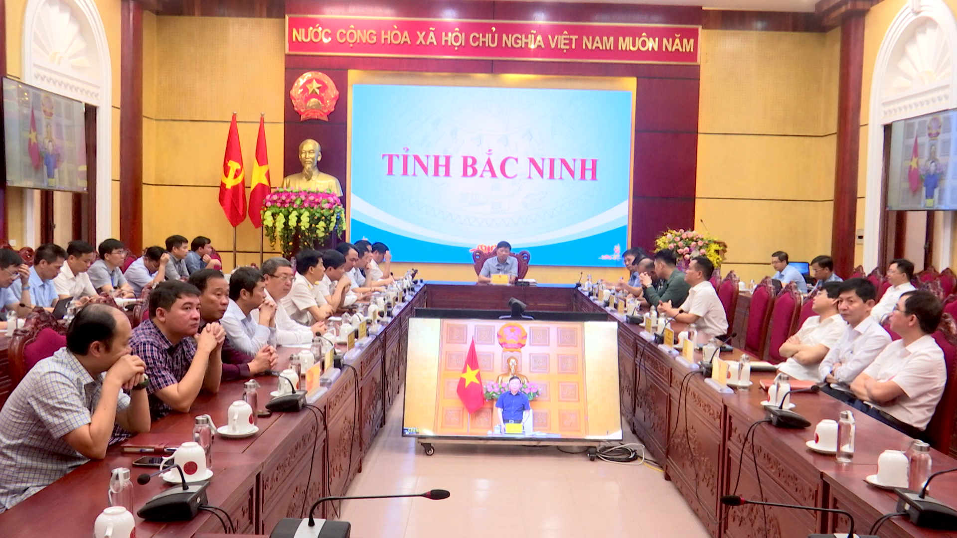 TRIEN_KHAI_CHI_DAO_CUA_THU_TUONG_CHINH_PHU_VE_VIEC_XAY_DUNG_NGHI_DINH_QUY_DINH_VE_BOI_THUONG(3)