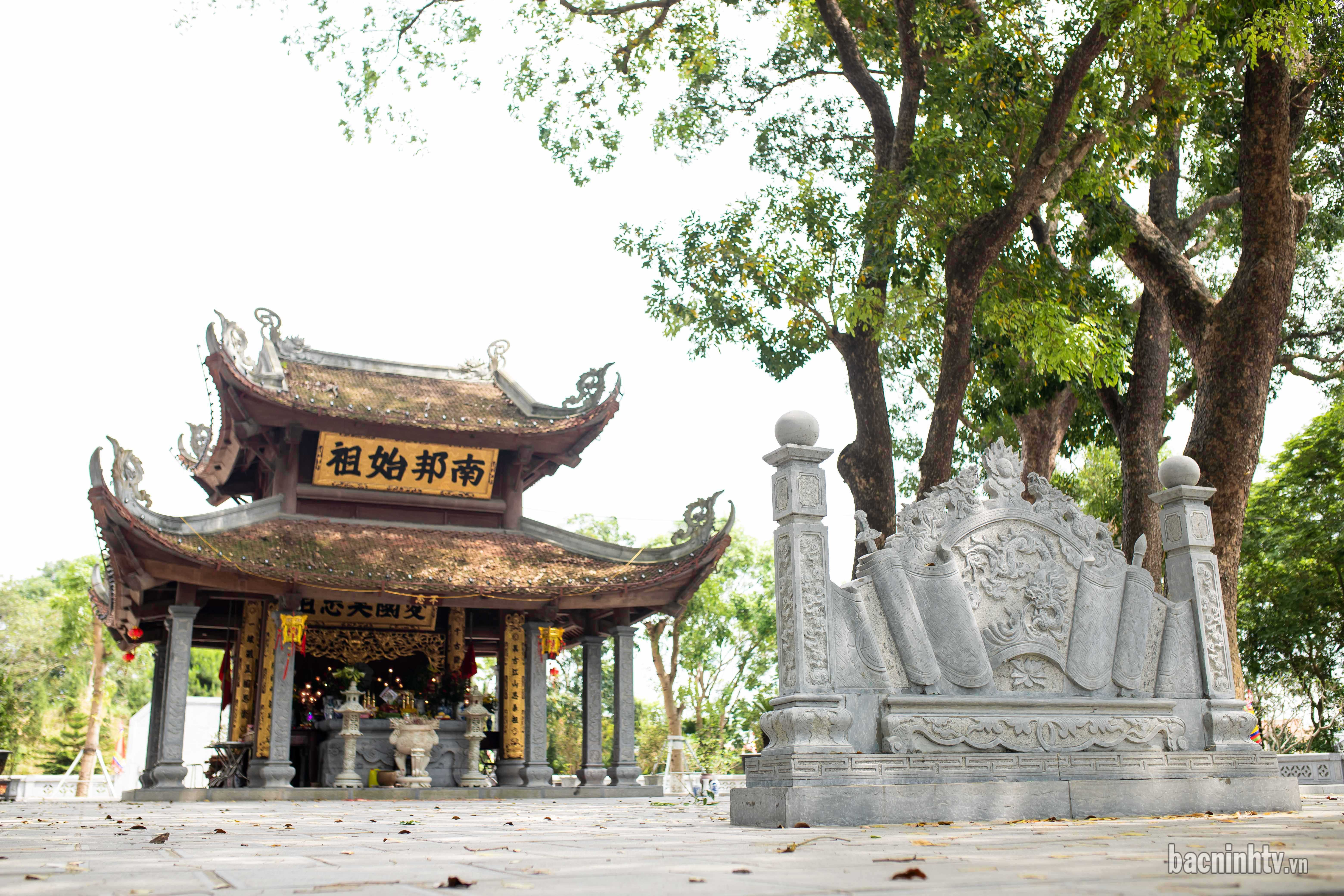 Đền Kinh Dương Vương: Khám phá di tích linh thiêng và văn khấn truyền thống