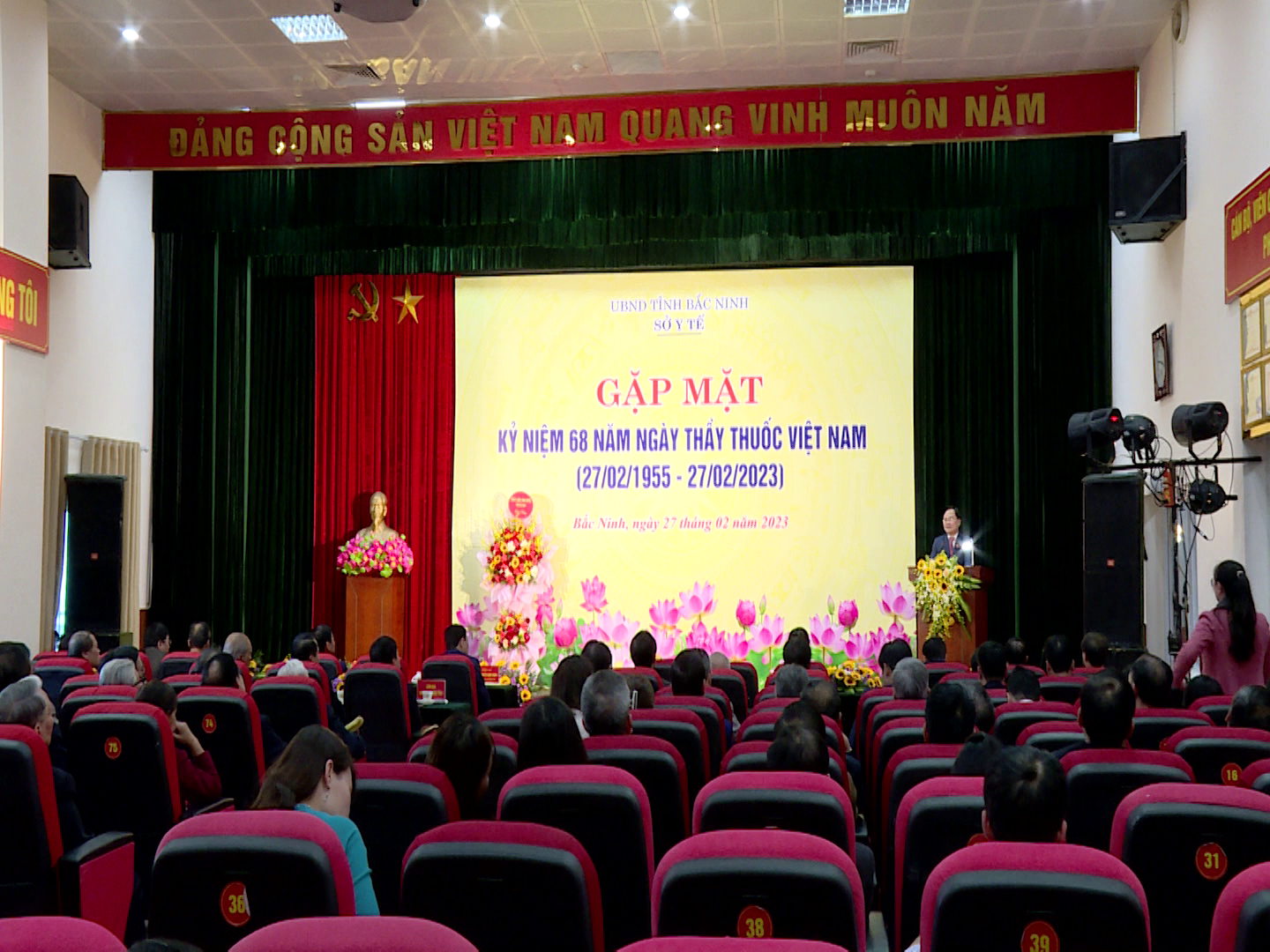 Bi_thu_chuc_mung_ngay_thay_thuoc_VN(1).png