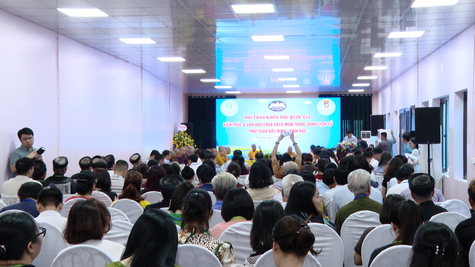Hoi_thao_khoa_hoc_quoc_gia_ve_Kien_truc_van_hoa_chua_Bach_Mon(1)